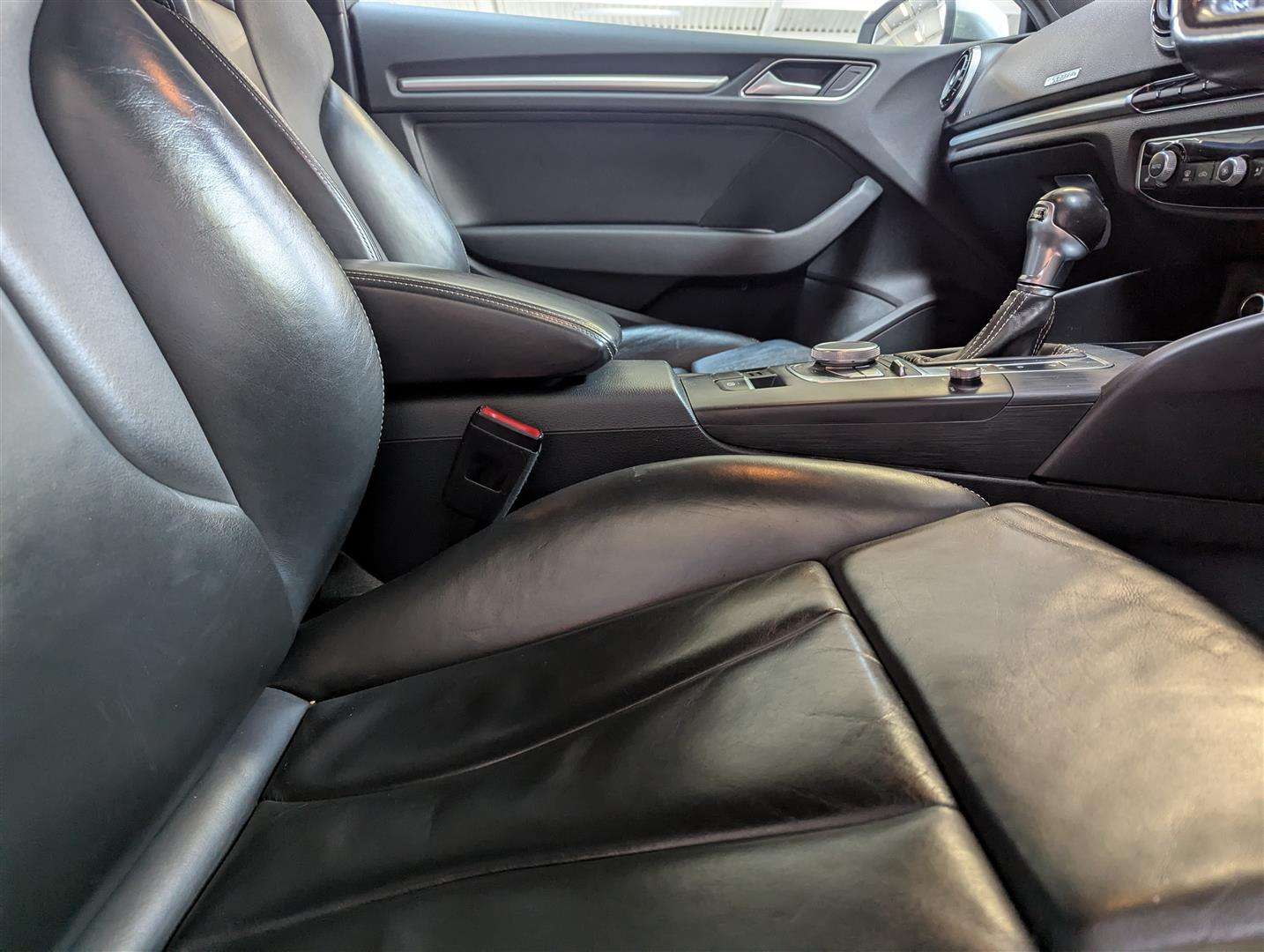 <p>2016 AUDI S3 NAV QUATTRO S-A</p>