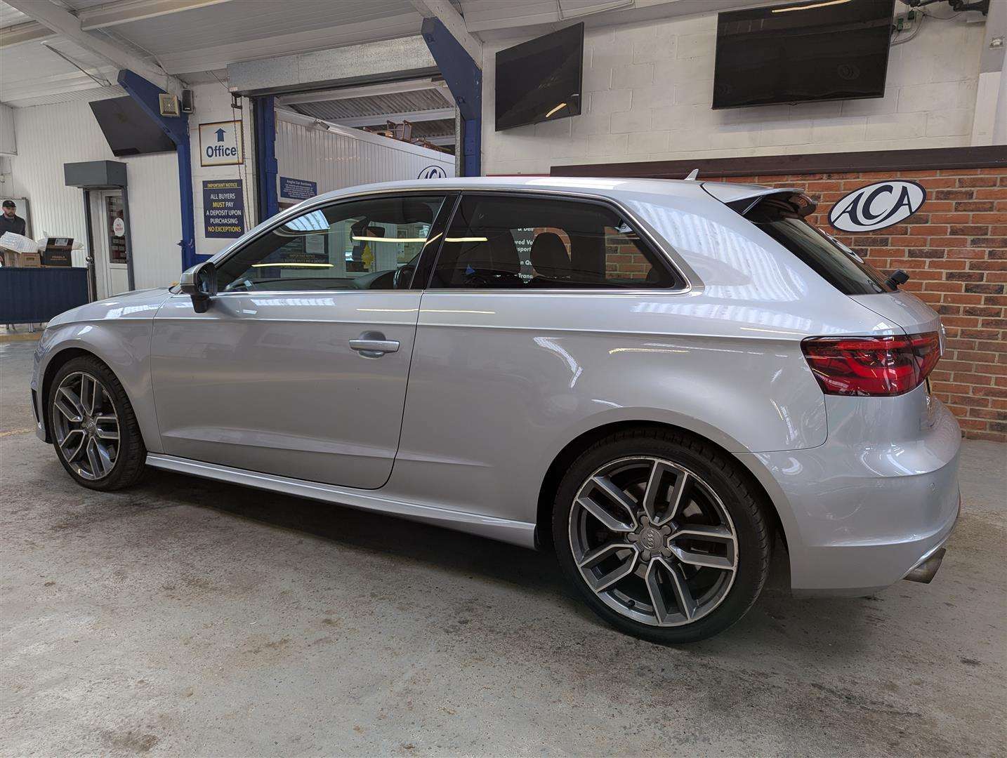 <p>2016 AUDI S3 NAV QUATTRO S-A</p>