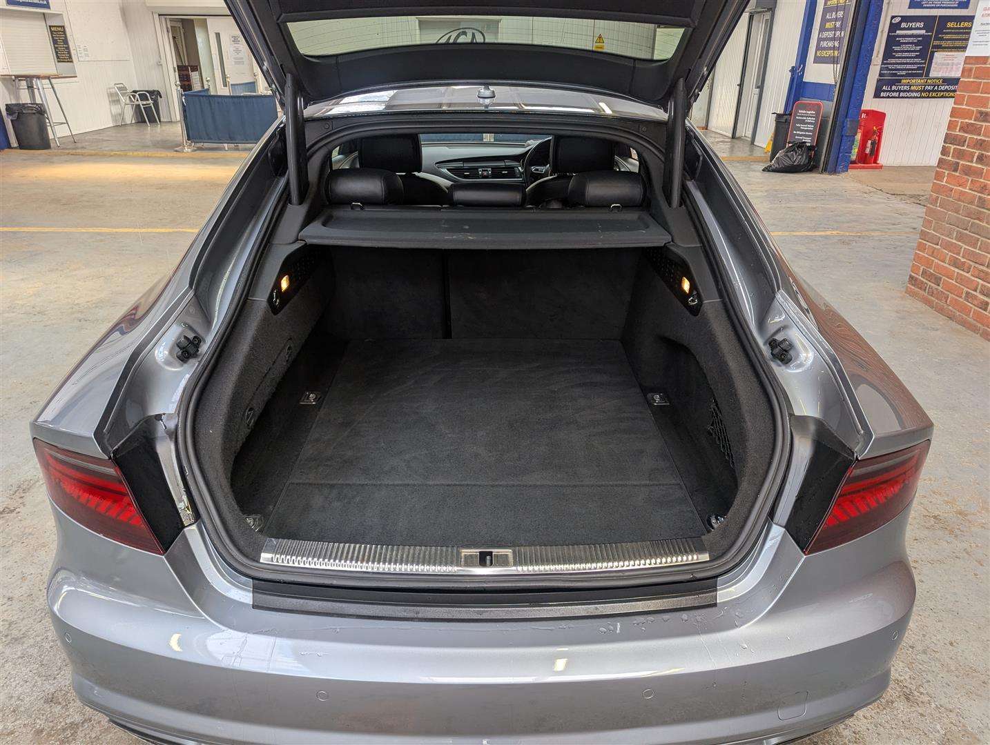 <p>2015 AUDI A7 S LINE TDI QUATTRO S-A</p>