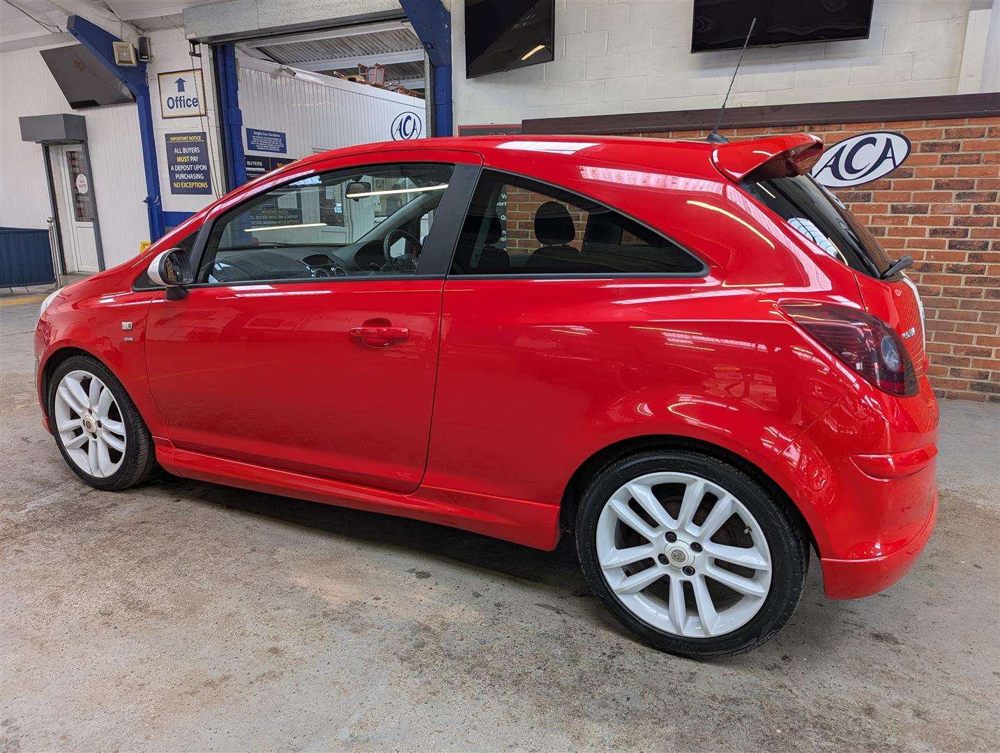 <p>2011 VAUXHALL CORSA SRI</p>