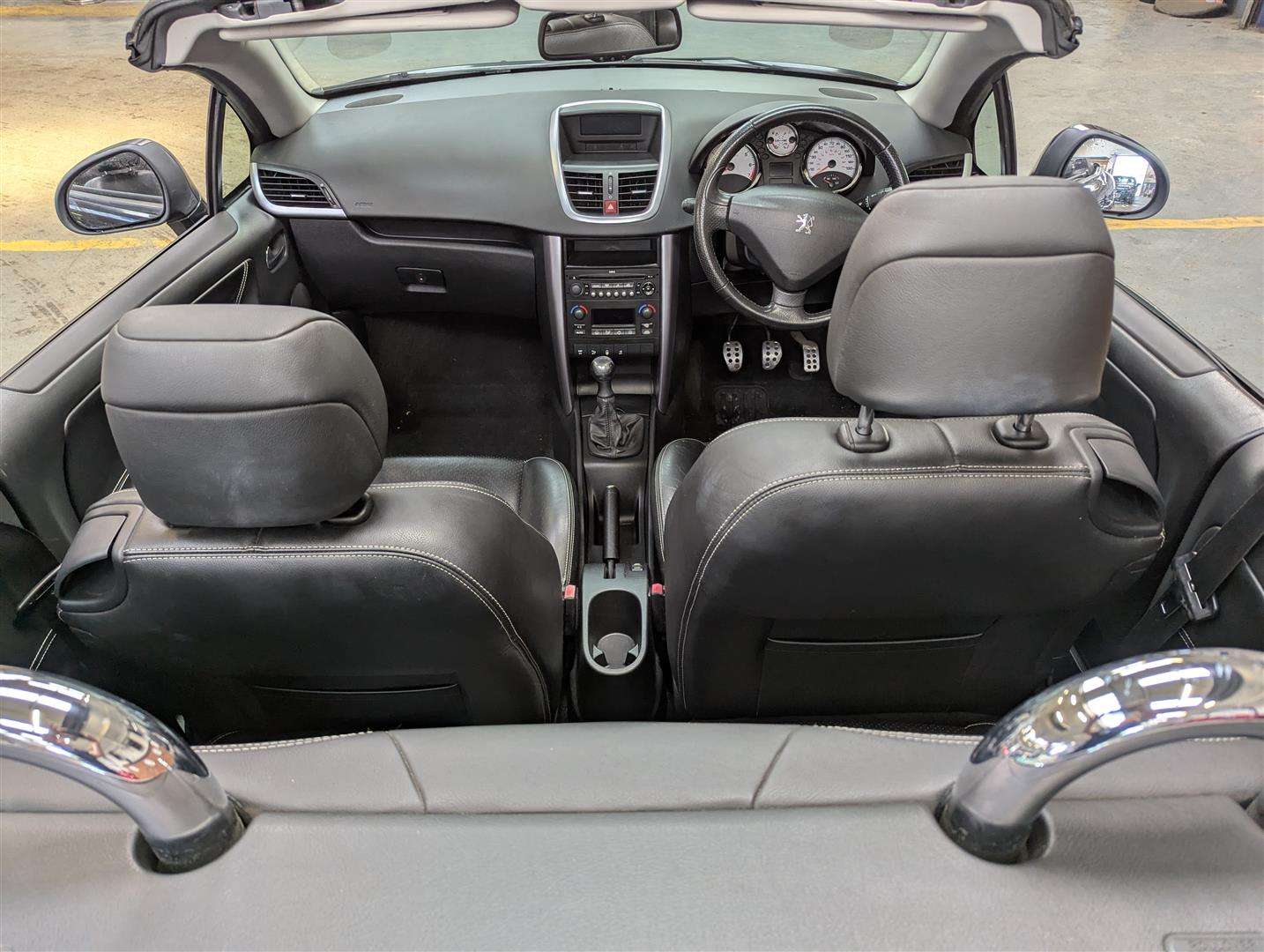 <p>2009 PEUGEOT 207 GT CC</p>
