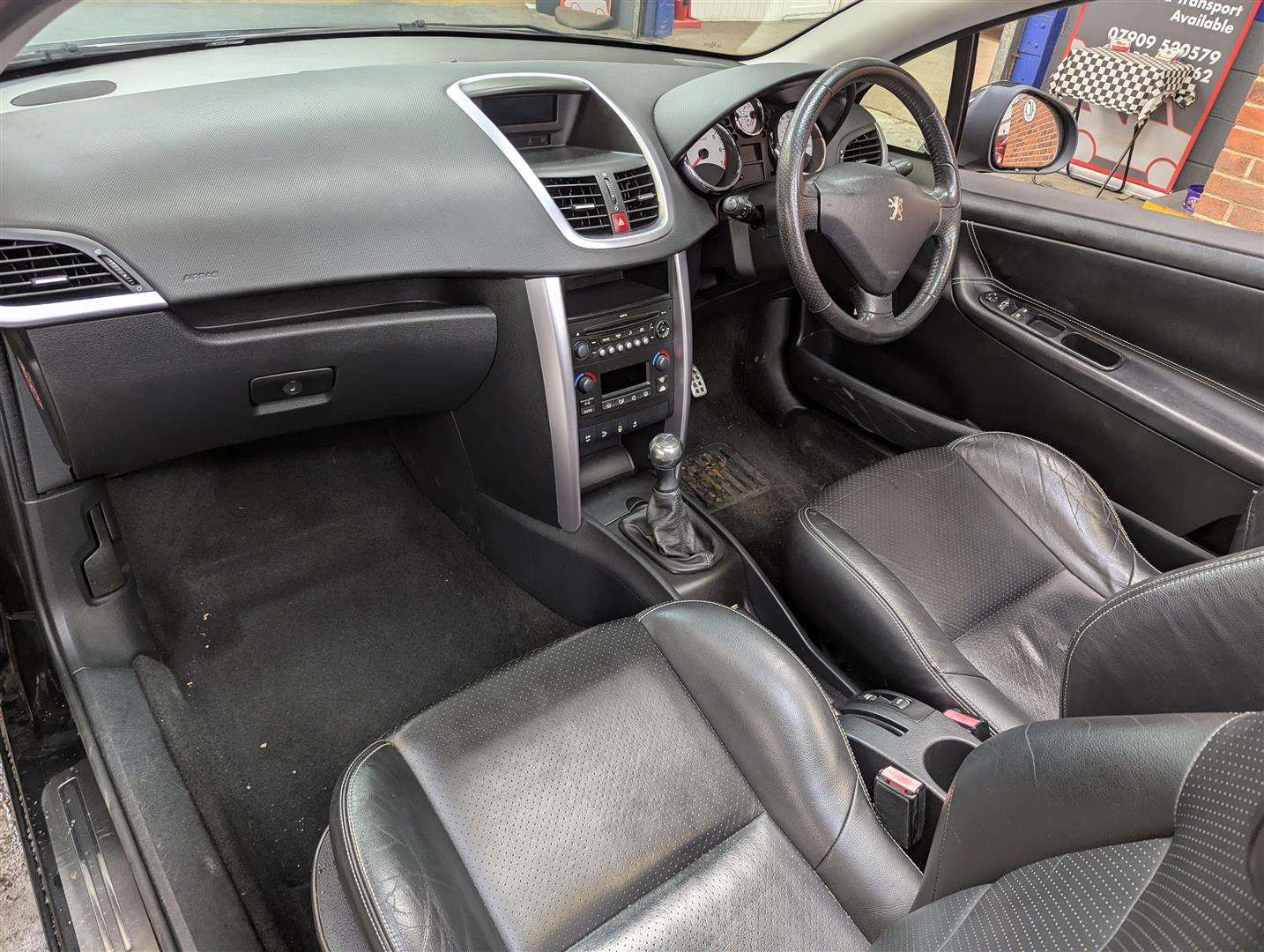 <p>2009 PEUGEOT 207 GT CC</p>