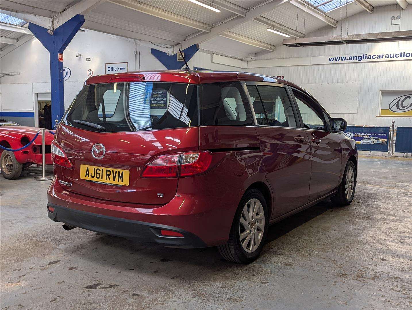 <p>2011 MAZDA 5 TS</p>