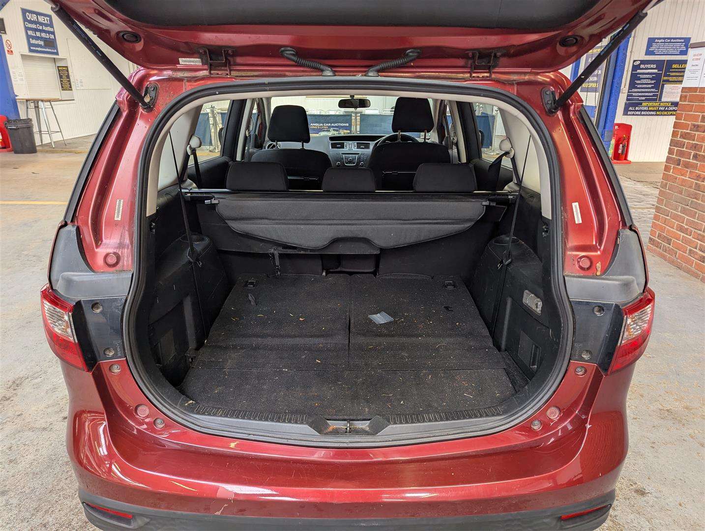 <p>2011 MAZDA 5 TS</p>