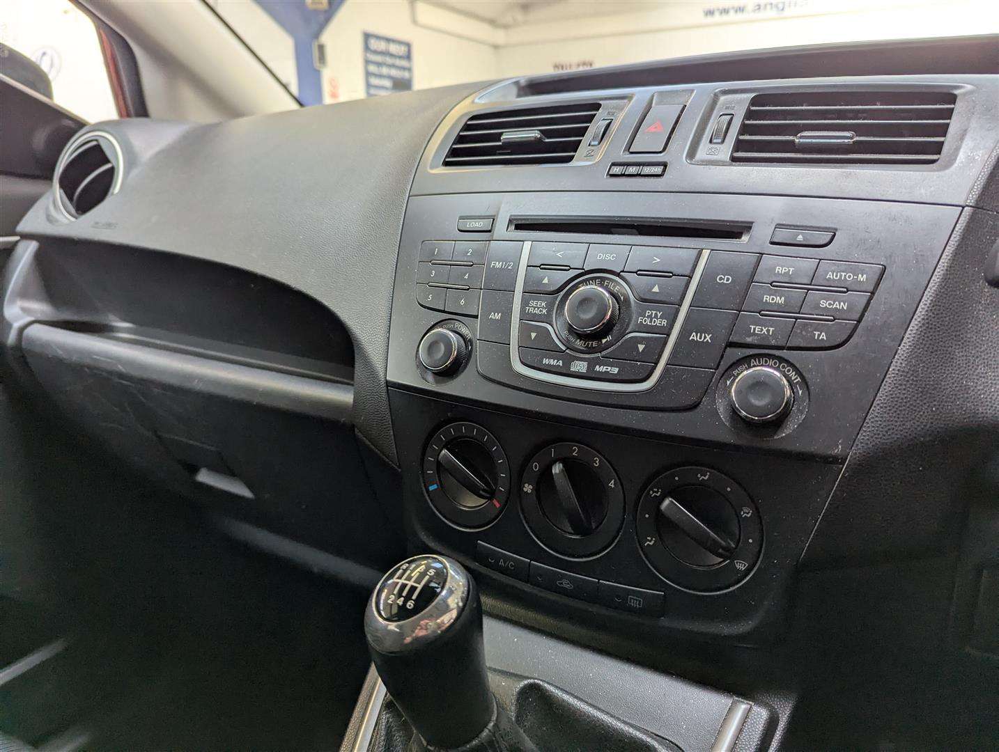 <p>2011 MAZDA 5 TS</p>
