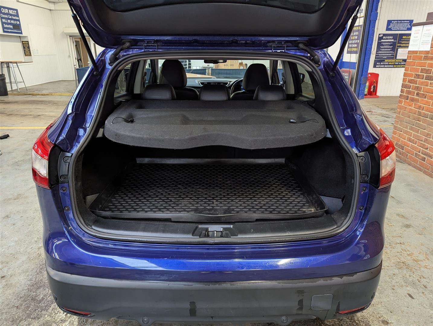 <p>2015 NISSAN QASHQAI TEKNA DCI</p>