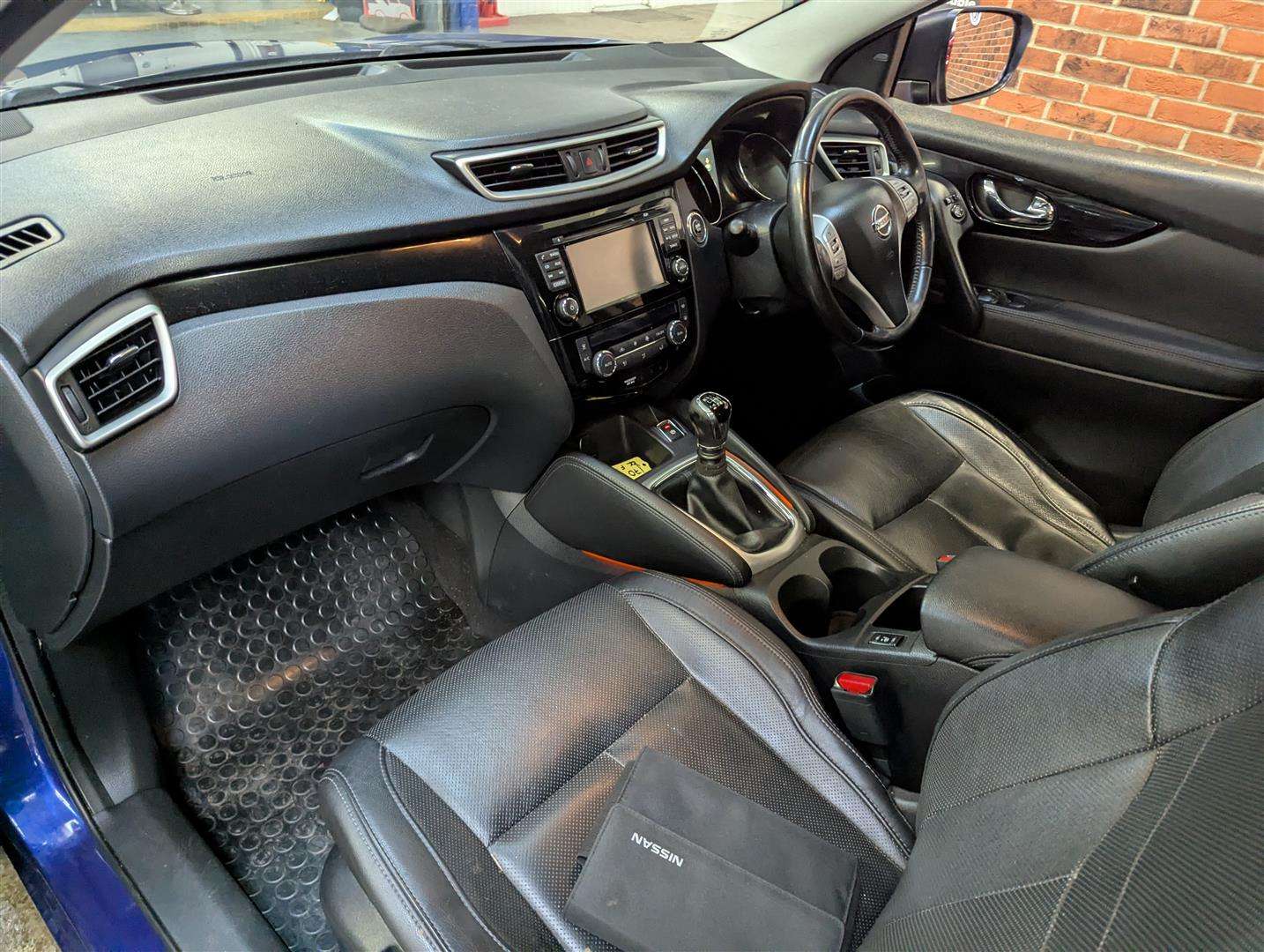 <p>2015 NISSAN QASHQAI TEKNA DCI</p>