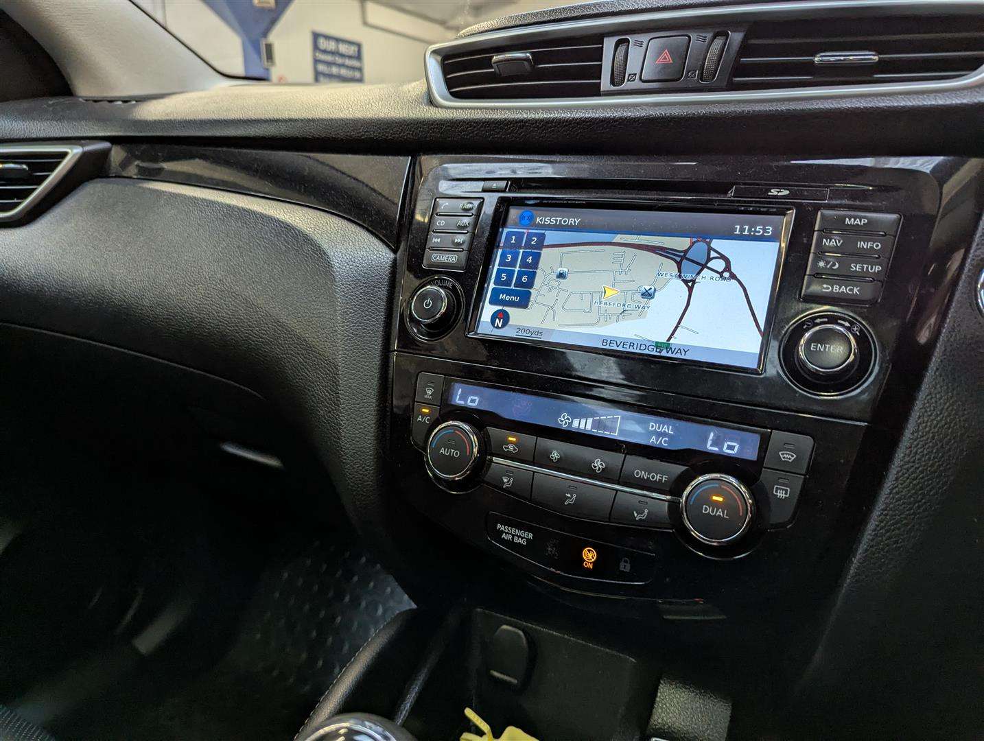 <p>2015 NISSAN QASHQAI TEKNA DCI</p>