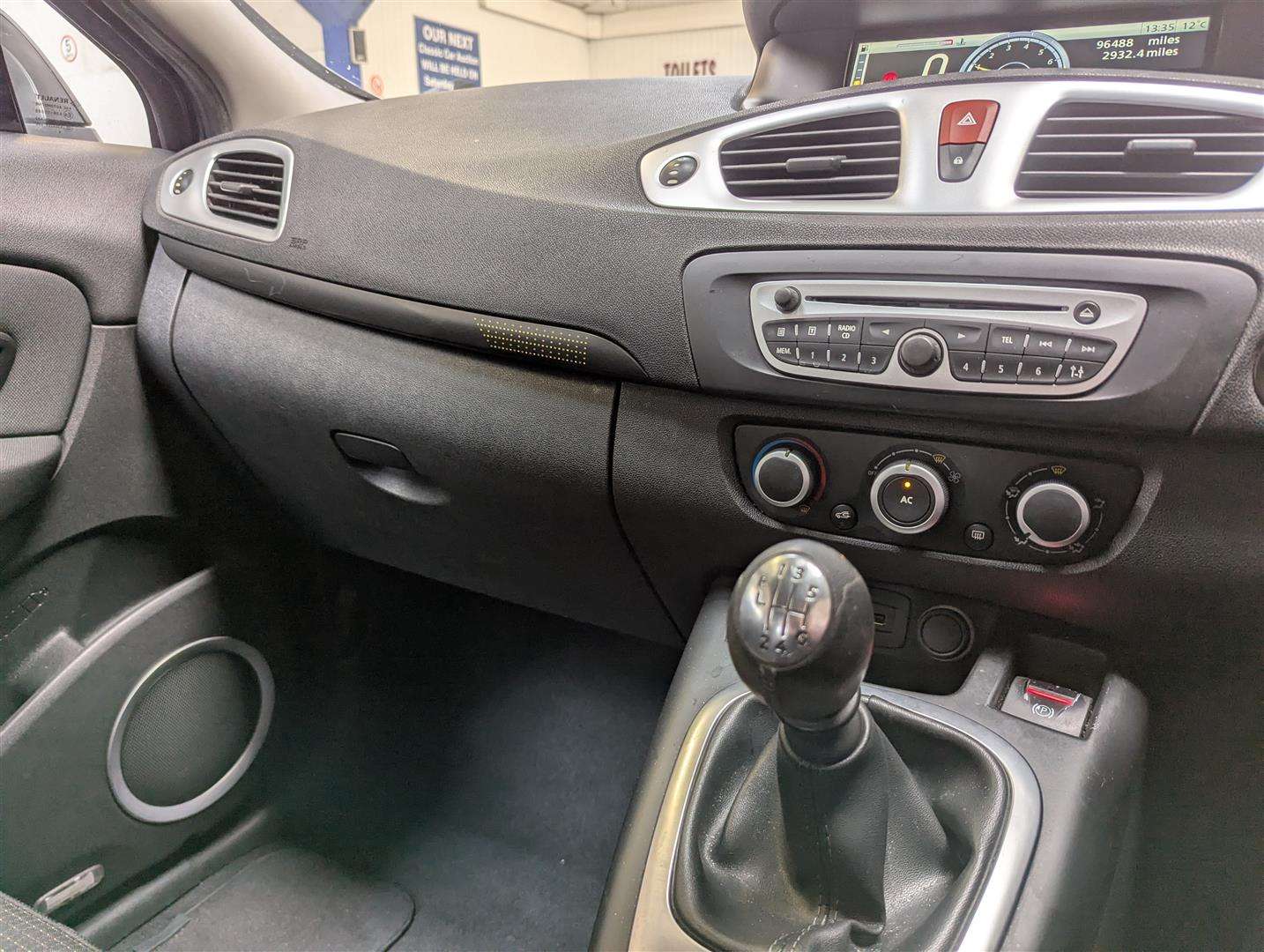 <p>2010 RENAULT SCENIC DYNAMIQUE VVT</p>