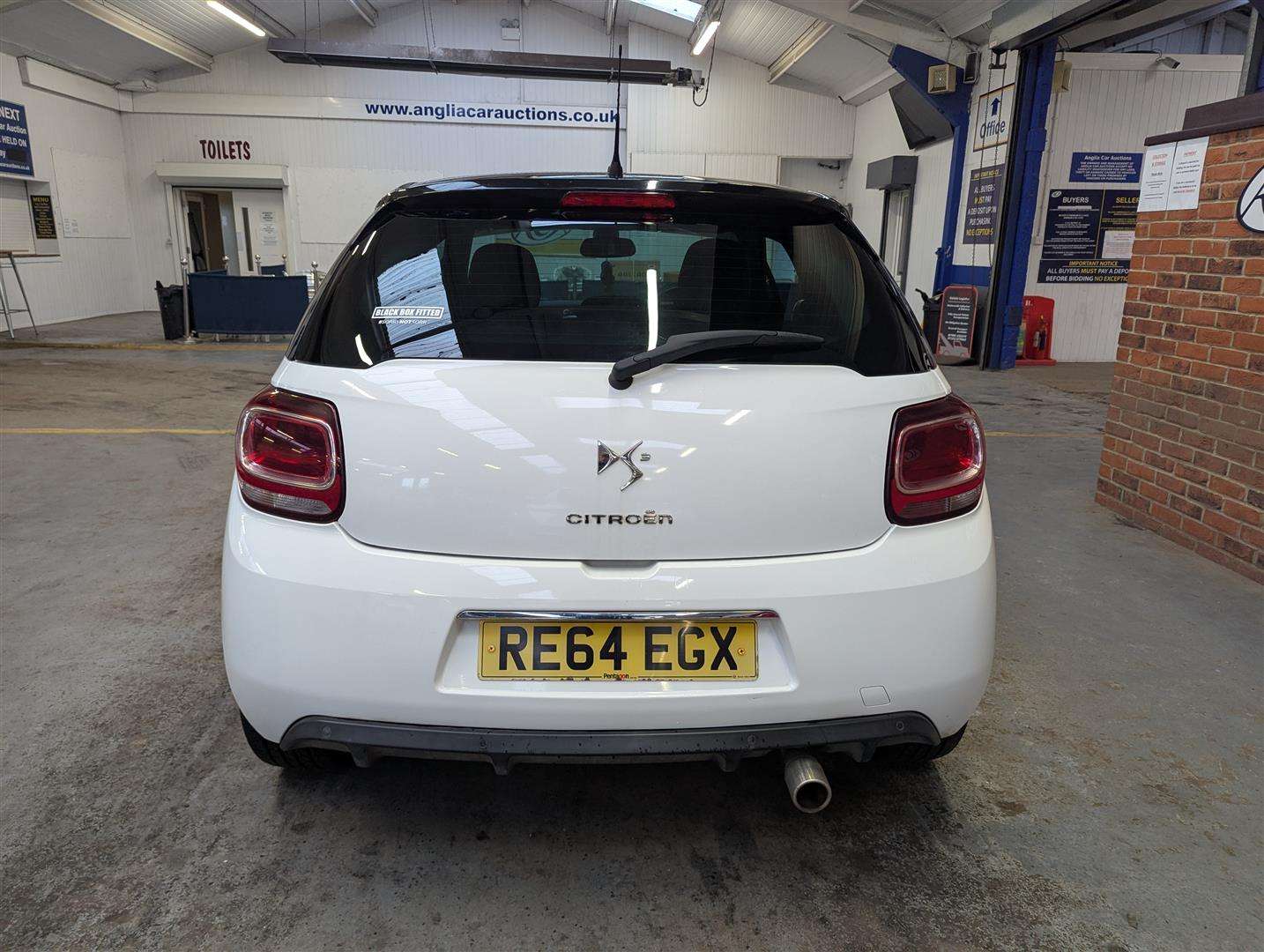<p>2014 CITROEN DS3 DSTYLE + E-HDI</p>