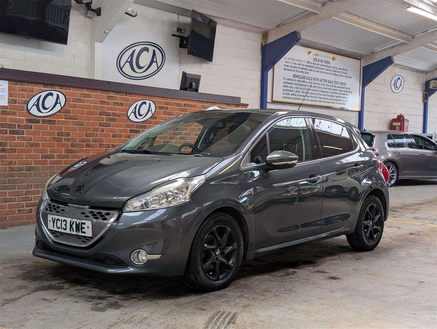 <p>2013 PEUGEOT 208 ALLURE E-HDI S-A</p>