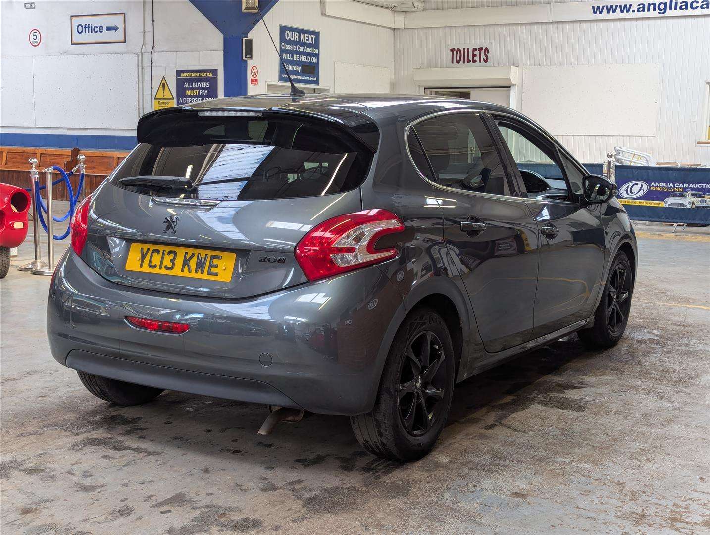 <p>2013 PEUGEOT 208 ALLURE E-HDI S-A</p>