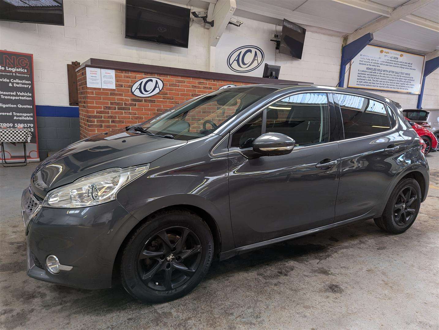 <p>2013 PEUGEOT 208 ALLURE E-HDI S-A</p>