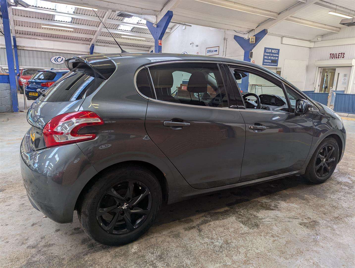 <p>2013 PEUGEOT 208 ALLURE E-HDI S-A</p>