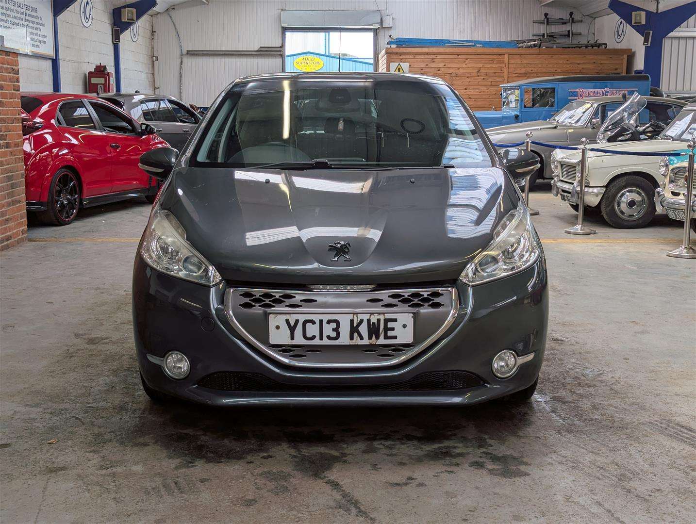 <p>2013 PEUGEOT 208 ALLURE E-HDI S-A</p>