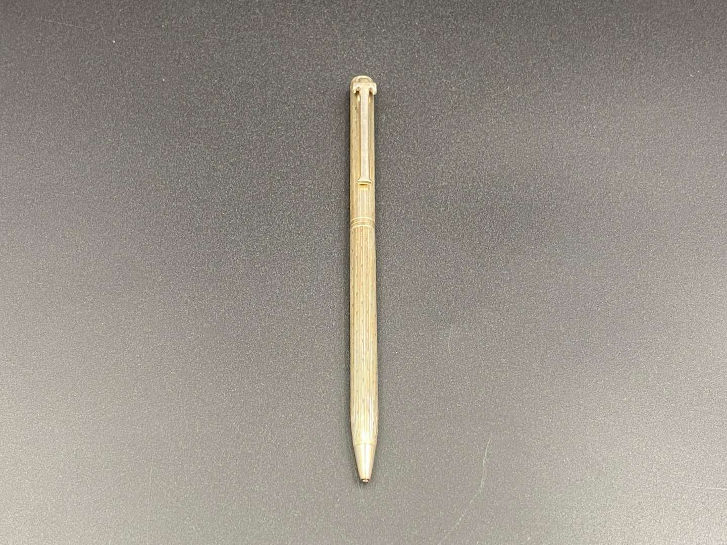 <p>TIFFANY & CO, .925 silver, T- ballpoint pen,&nbsp;</p>