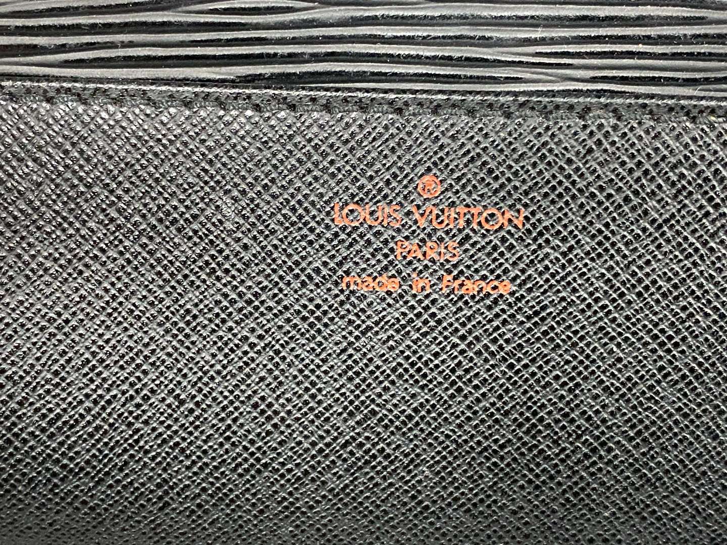 <p>LOUIS VUITTON, Serviet Conseie Epi, stitched black leather briefcase,</p>