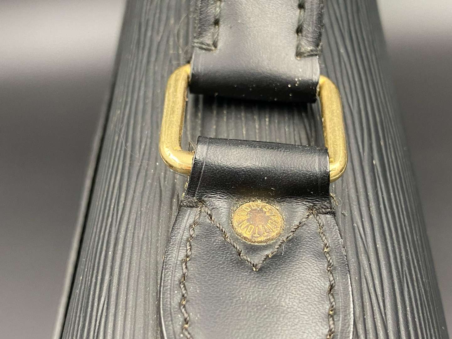 <p>LOUIS VUITTON, Serviet Conseie Epi, stitched black leather briefcase,</p>