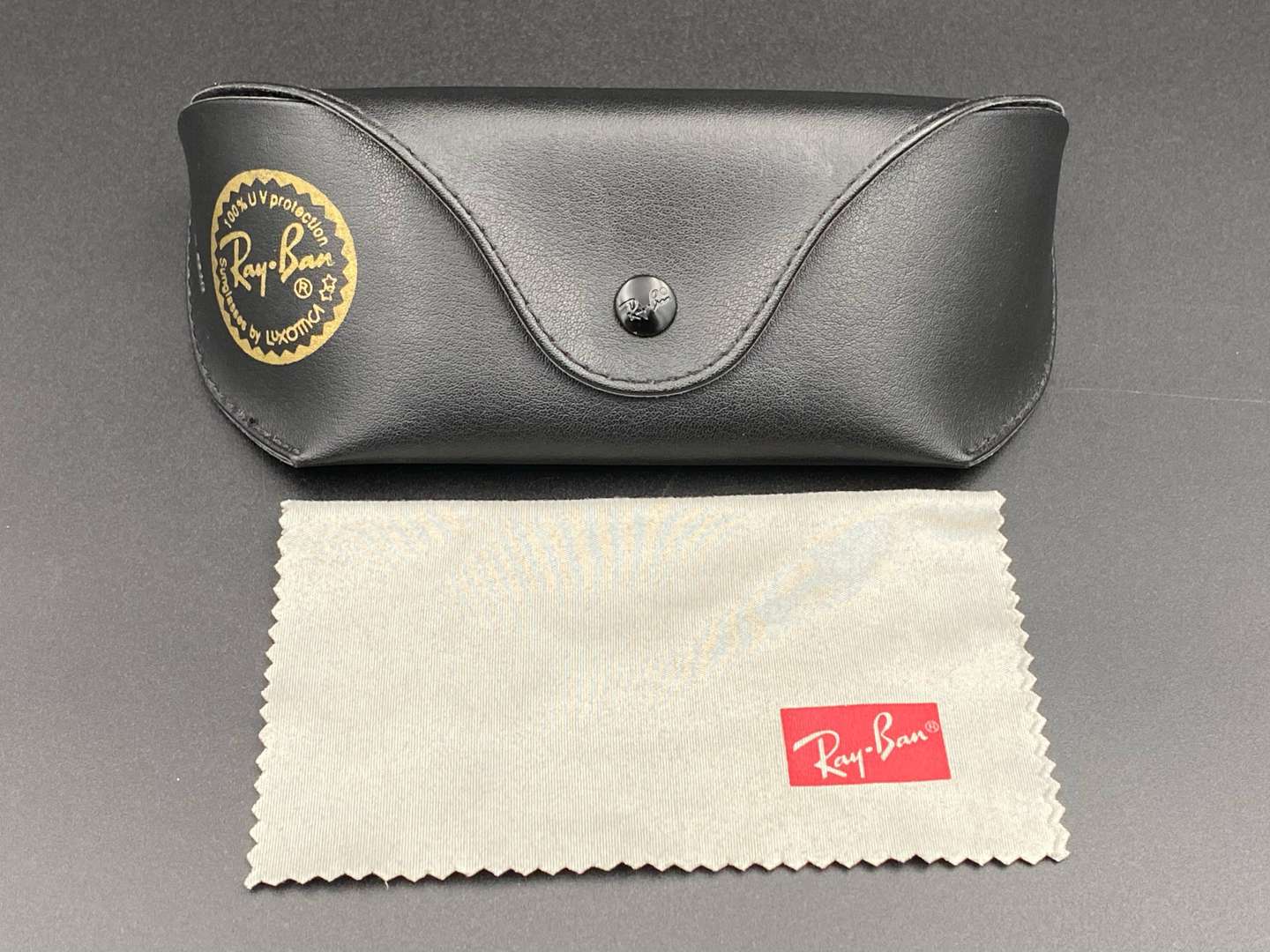 <p>RAY-BAN, POLISHED GREY DRIVING GLASSES, RB3134, 59/17,</p>