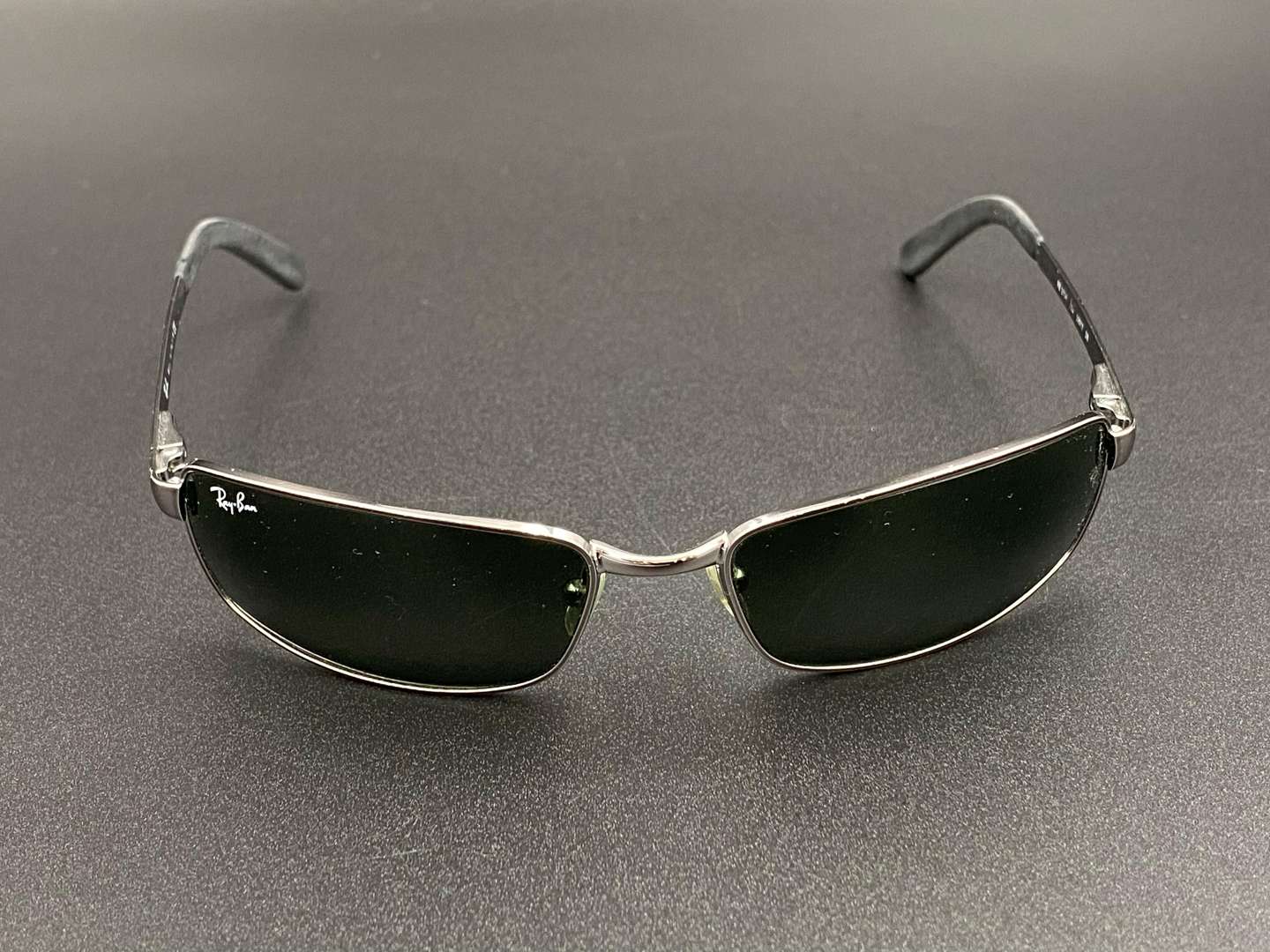 <p>RAY-BAN, POLISHED GREY DRIVING GLASSES, RB3134, 59/17,</p>