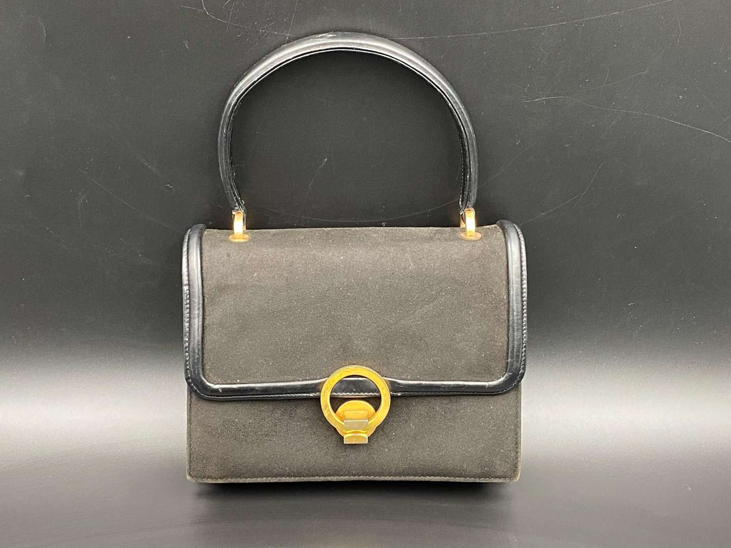 <p>GUCCI AND SAMOT, two various vintage hand bags.</p>