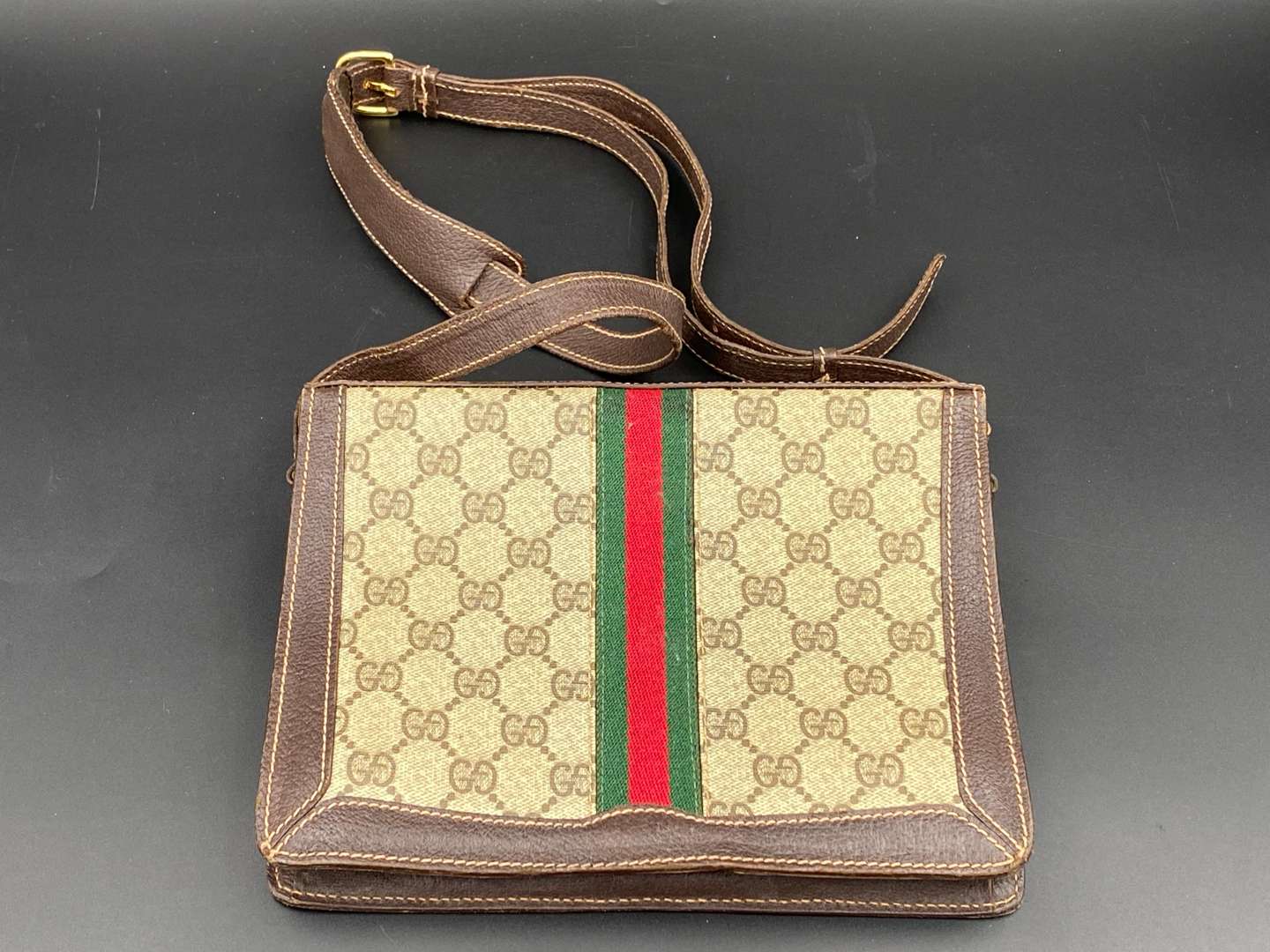 <p>GUCCI AND SAMOT, two various vintage hand bags.</p>