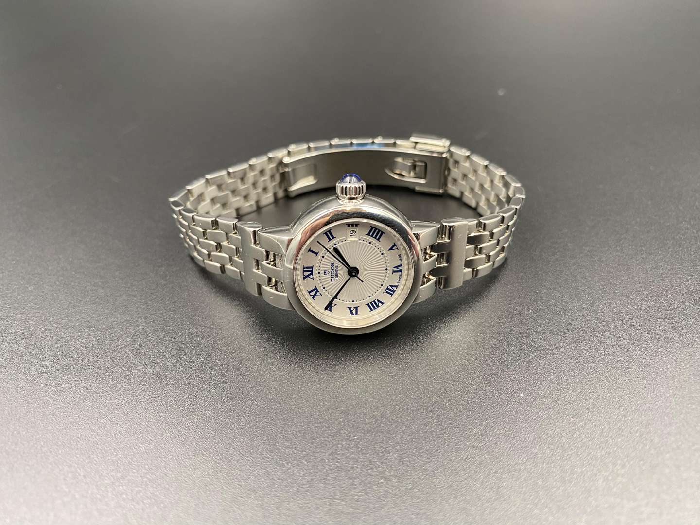 <p>TUDOR, Clair de Rose M35200 1689483 ladies stainless steel automatic wristwatch</p>
