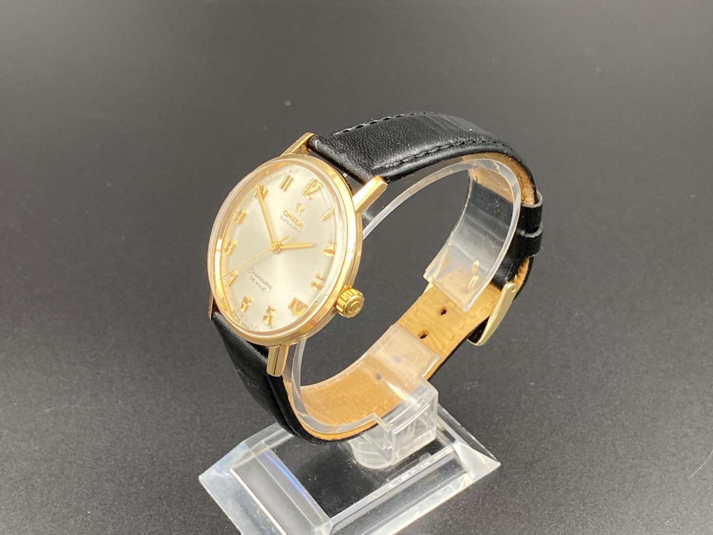 <p>OMEGA, Seamaster, De Ville, 9ct gold automatic wristwatch</p>