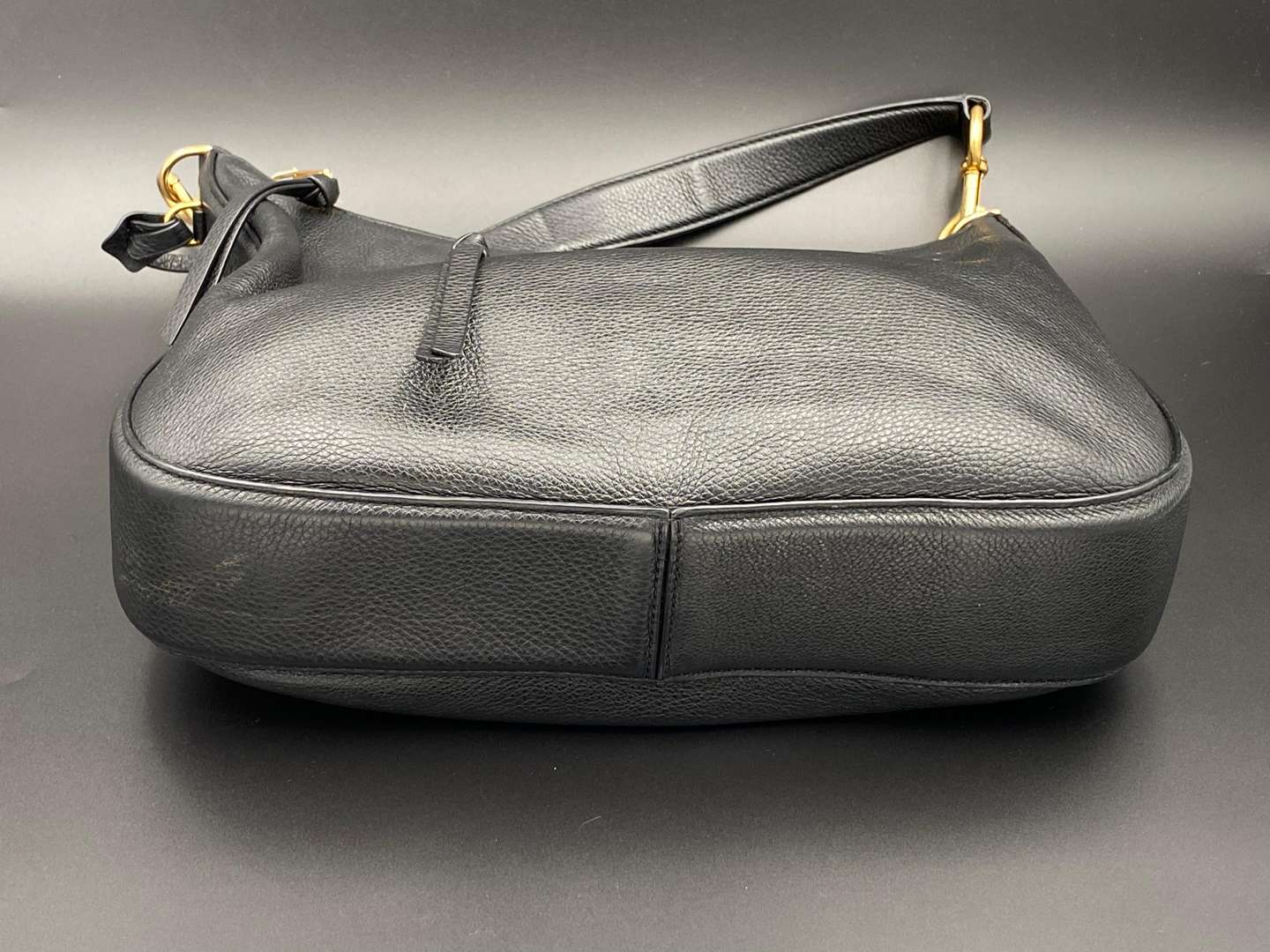 <p>MARC JACOBS, Hobo Recruit in black with dustbag</p>