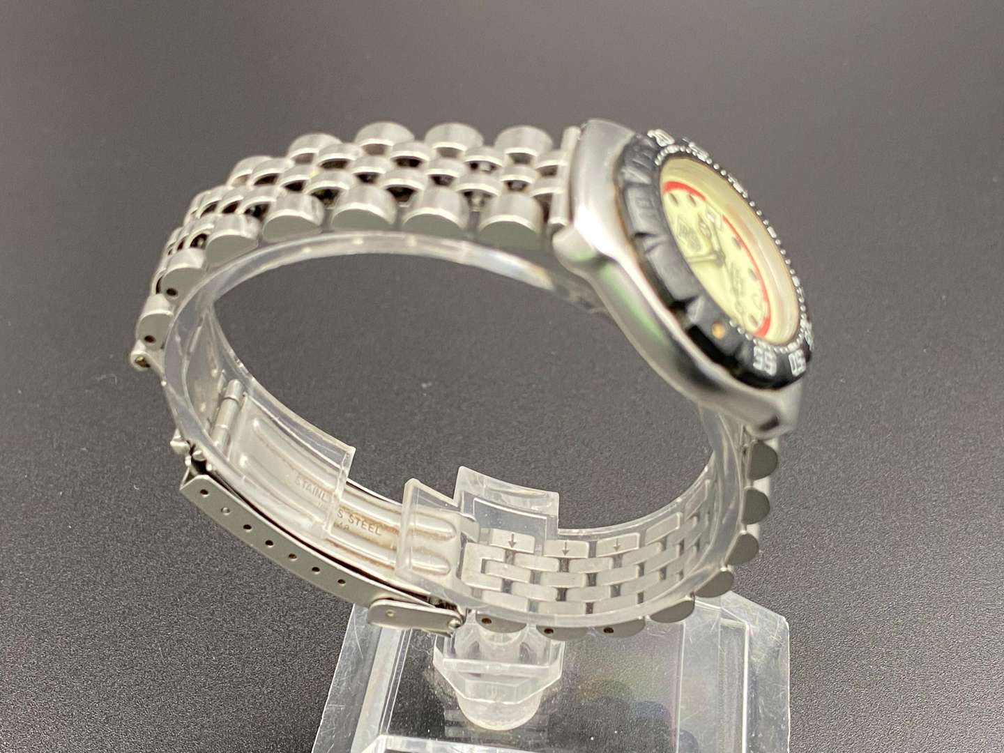 <p>TAG-HEUER, Formula 1 WA1411 stainless steel quartz wristwatch</p>