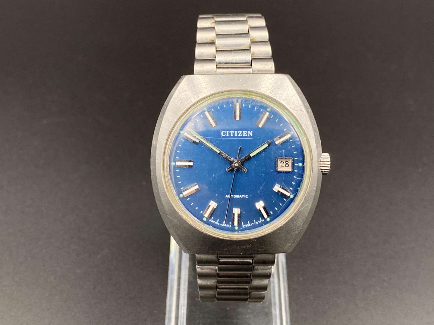 <p>CITIZEN, stainless steel automatic calendar wristwatch 8210A</p>