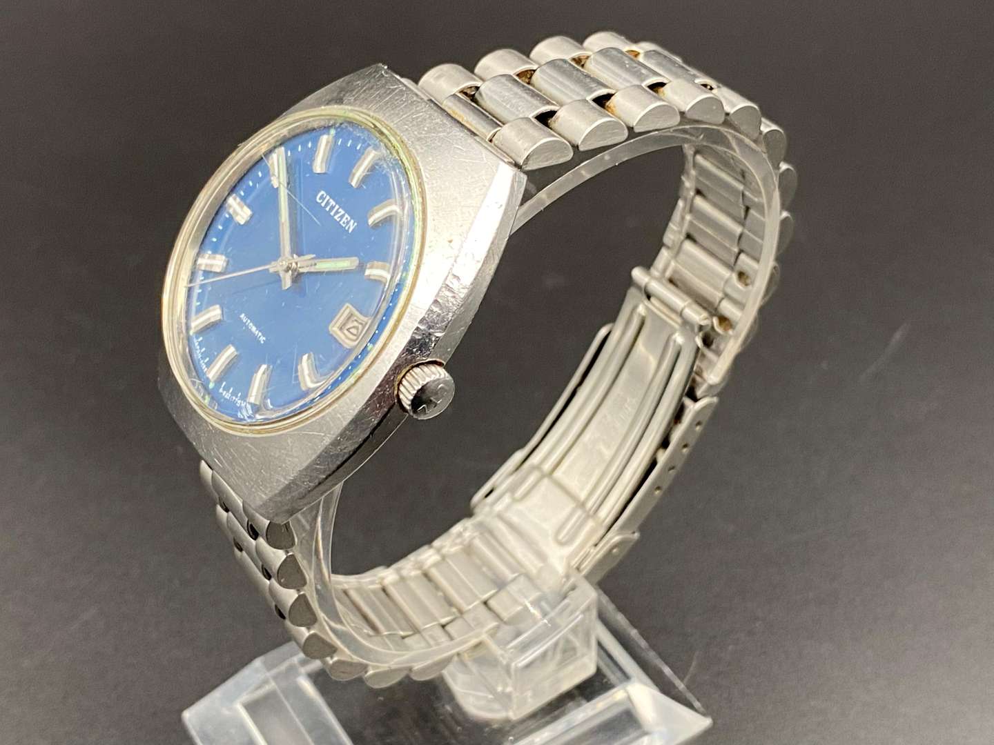 <p>CITIZEN, stainless steel automatic calendar wristwatch 8210A</p>
