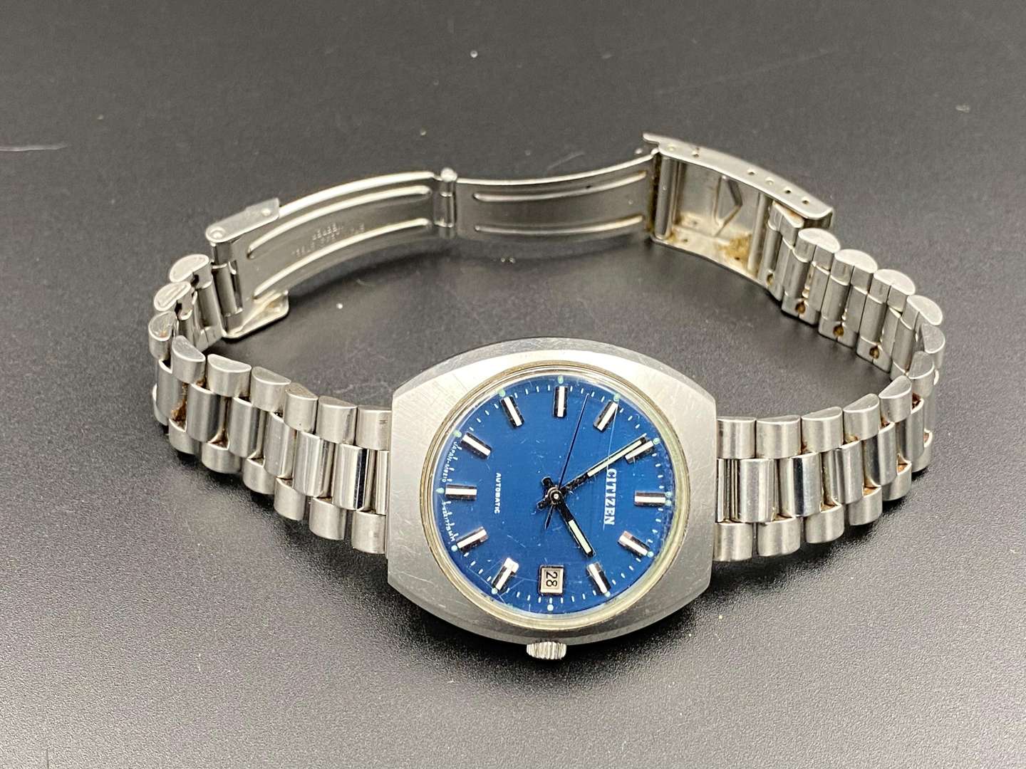 <p>CITIZEN, stainless steel automatic calendar wristwatch 8210A</p>