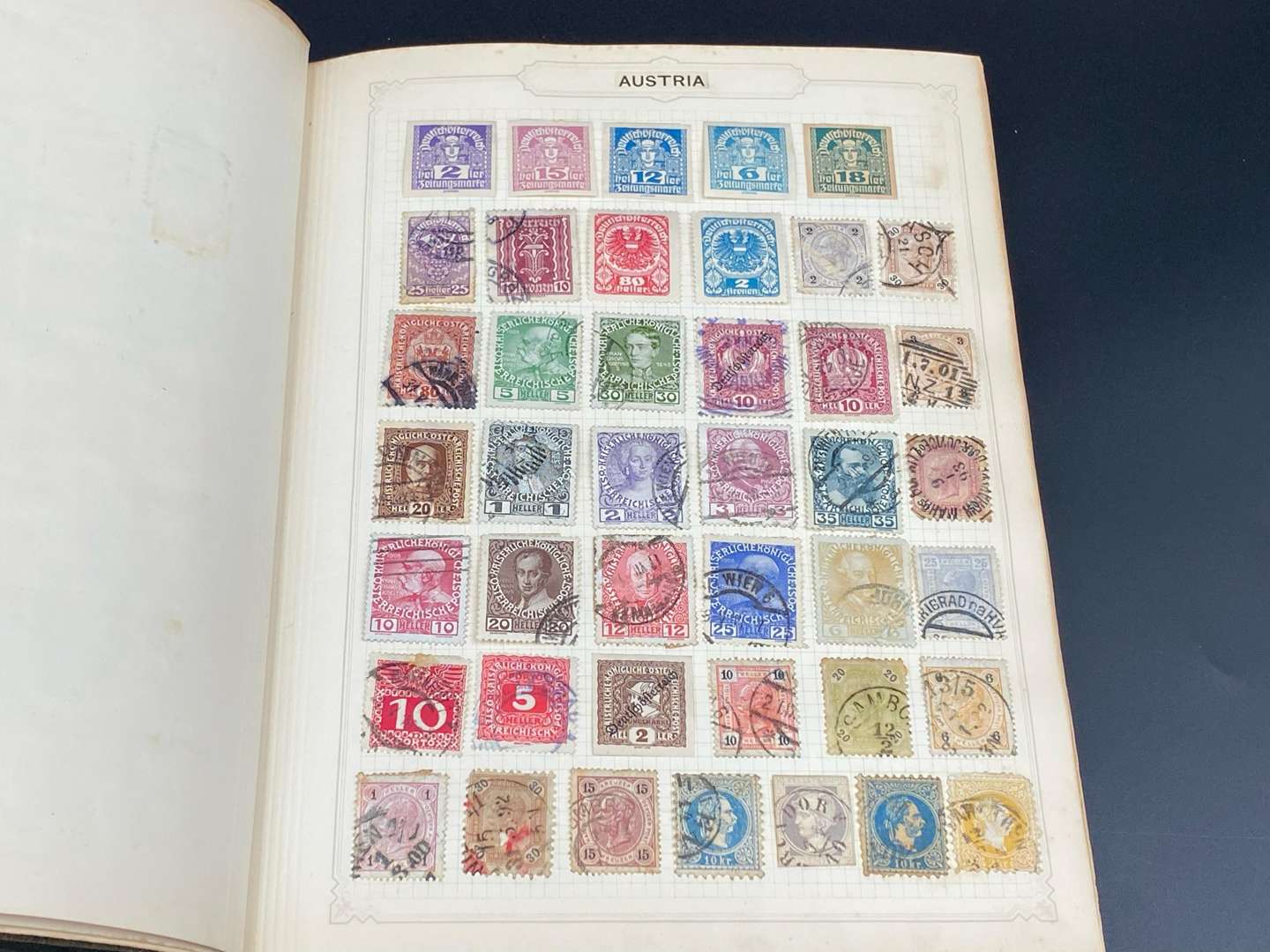 <p>SIMPLEX BLANK STAMP ALBUM, late 19th and early 20th century international stamp album and contents,</p>