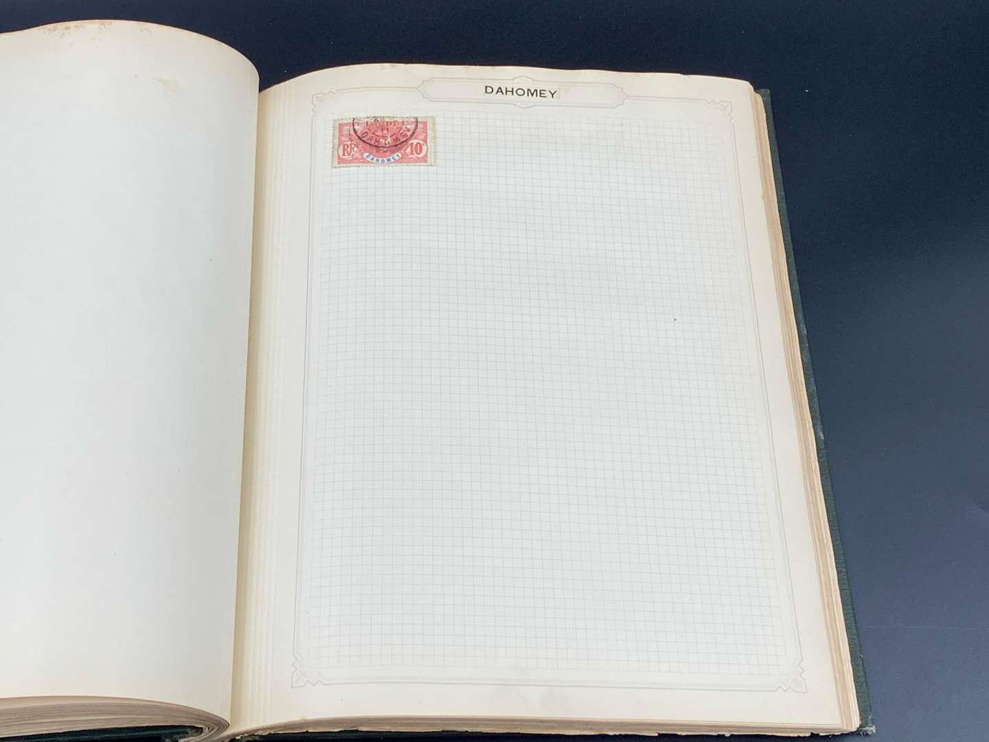 <p>SIMPLEX BLANK STAMP ALBUM, late 19th and early 20th century international stamp album and contents,</p>