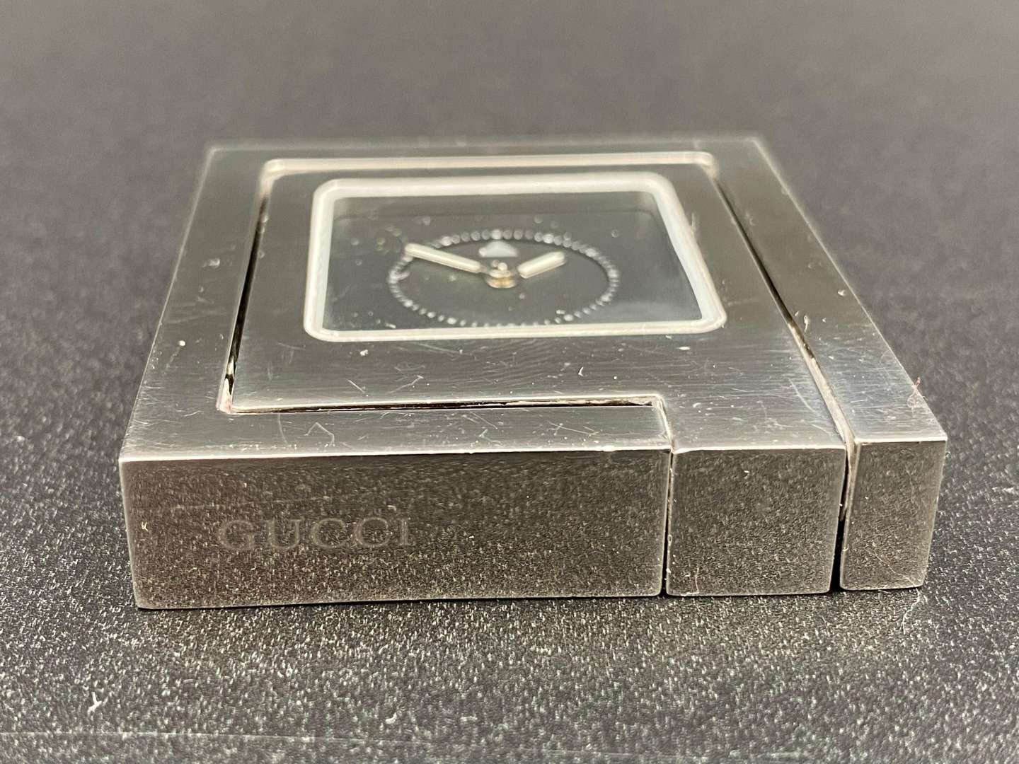 <p>GUCCI, a chromed quartz alarm clock, Ref 0830, No2439</p>