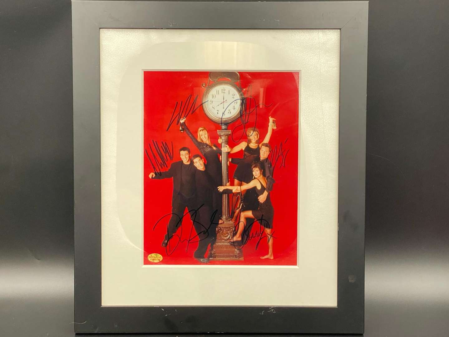 <p>SPORTIZUS, “FRIENDS” SIGNED AND FRAMED PHOTOGRAPH WITH COA,&nbsp;</p>