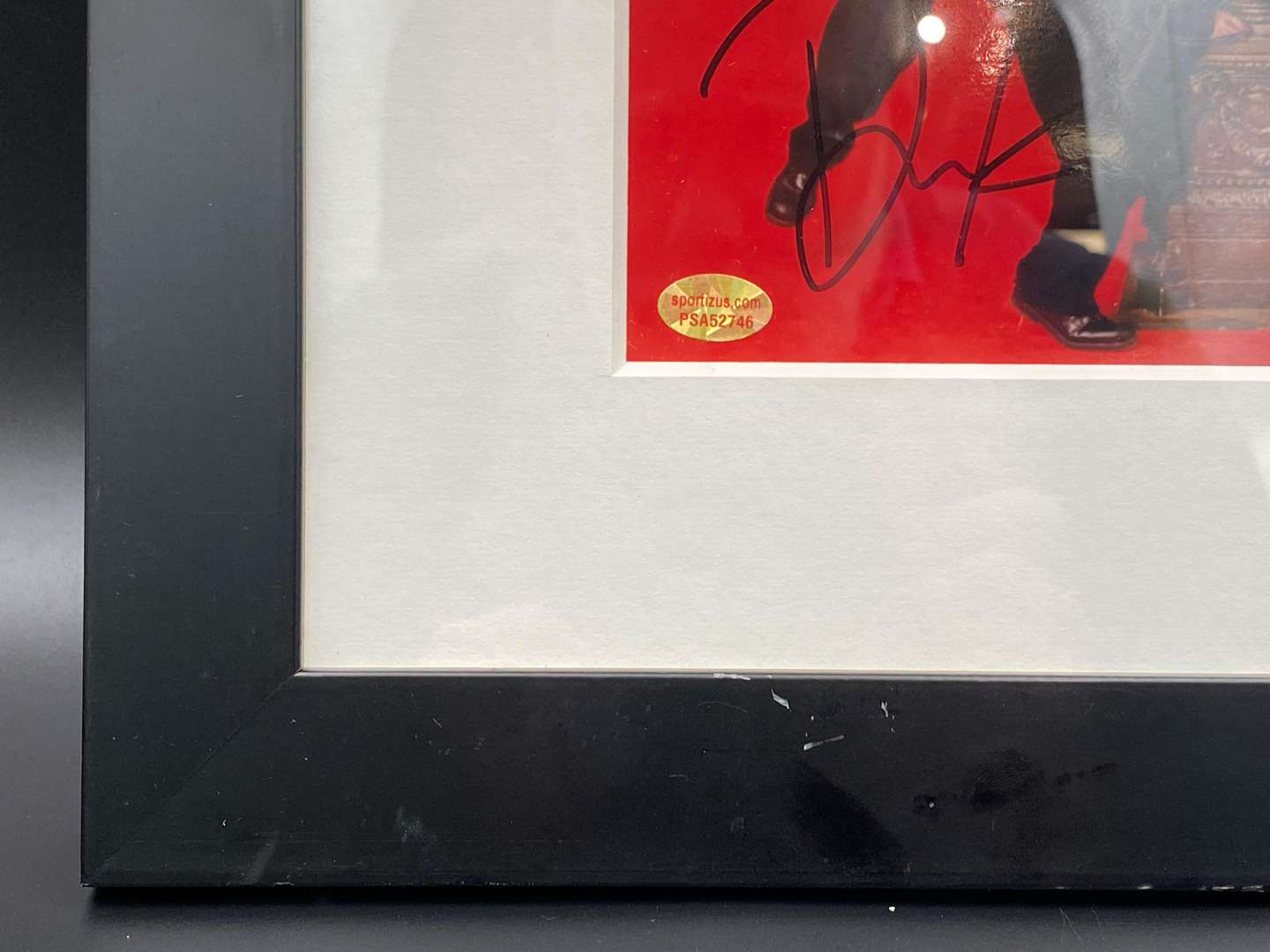 <p>SPORTIZUS, “FRIENDS” SIGNED AND FRAMED PHOTOGRAPH WITH COA,&nbsp;</p>