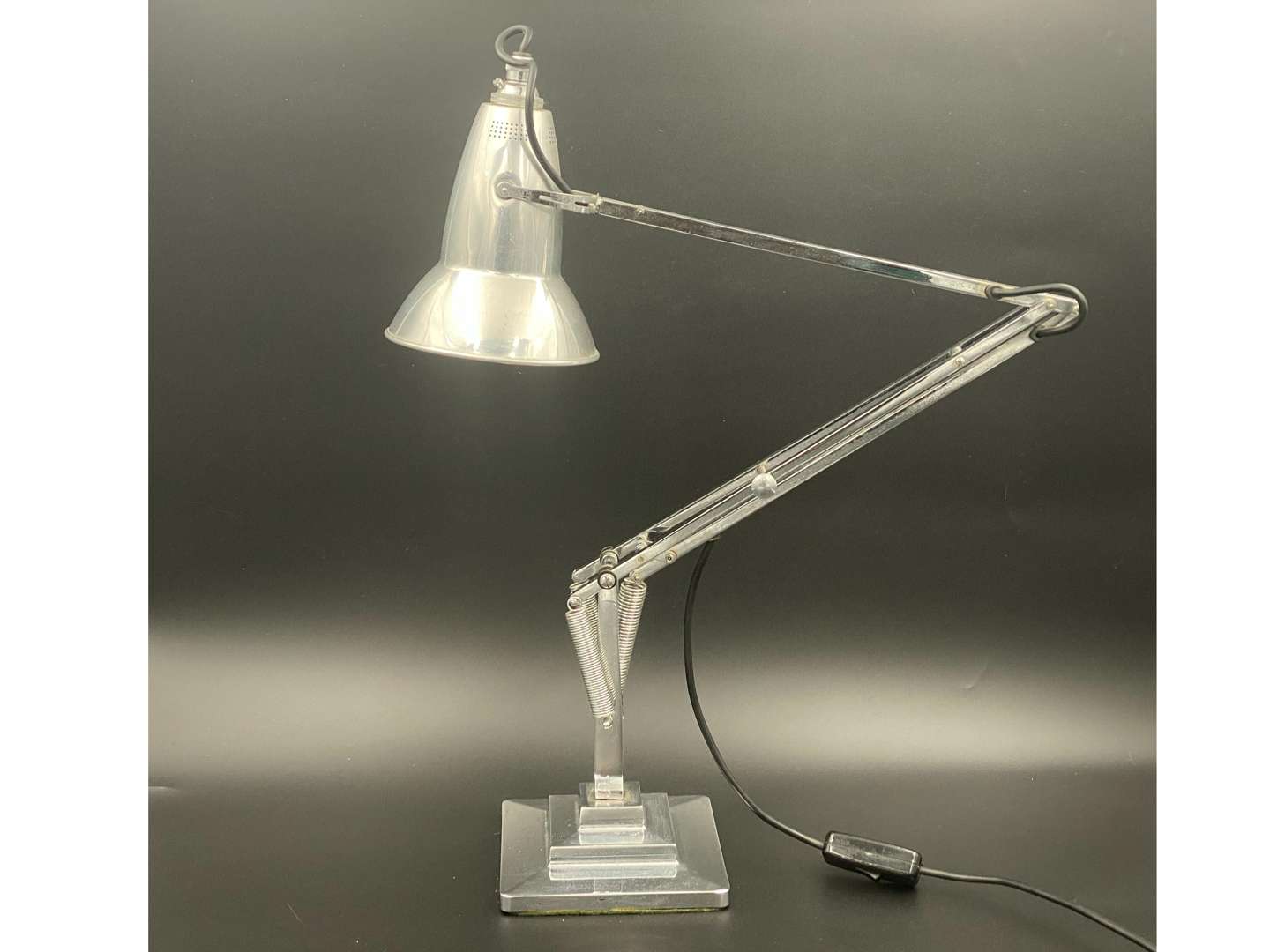 <p>HERBERT TERRY & SONS LTD, anglepoise desk lamp, 1227</p>