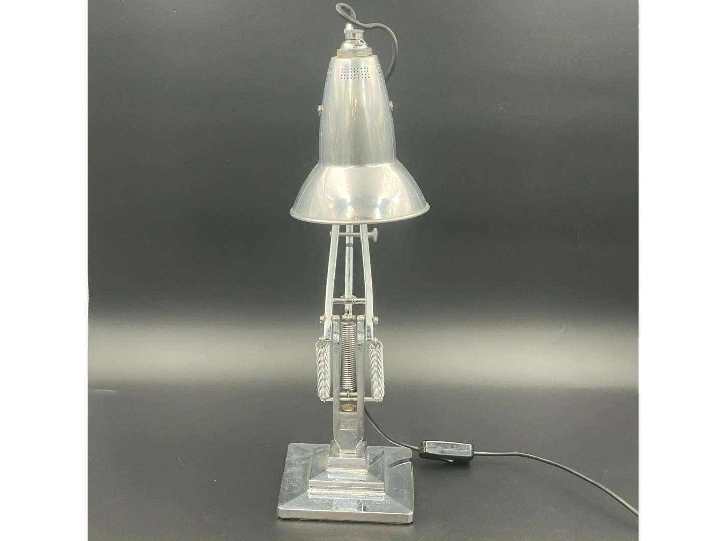 <p>HERBERT TERRY & SONS LTD, anglepoise desk lamp, 1227</p>