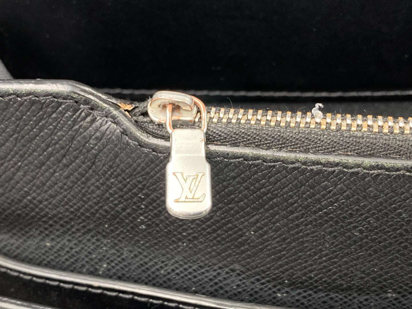<p>LOUIS VUITTON. a black leather and brushed metal finish briefcase.</p>