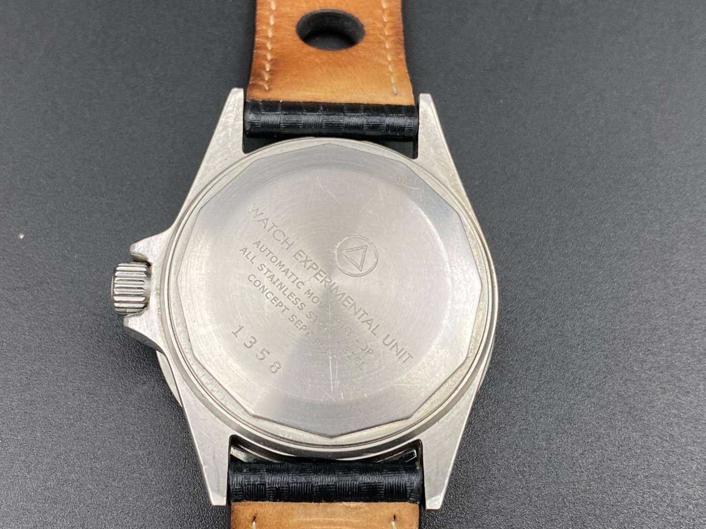 <p>WATCH EXPERIMENTAL UNIT (WMT), SEA DIVER, a gilt metal, automatic, centre seconds, calendar wristwatch, 1358.</p>