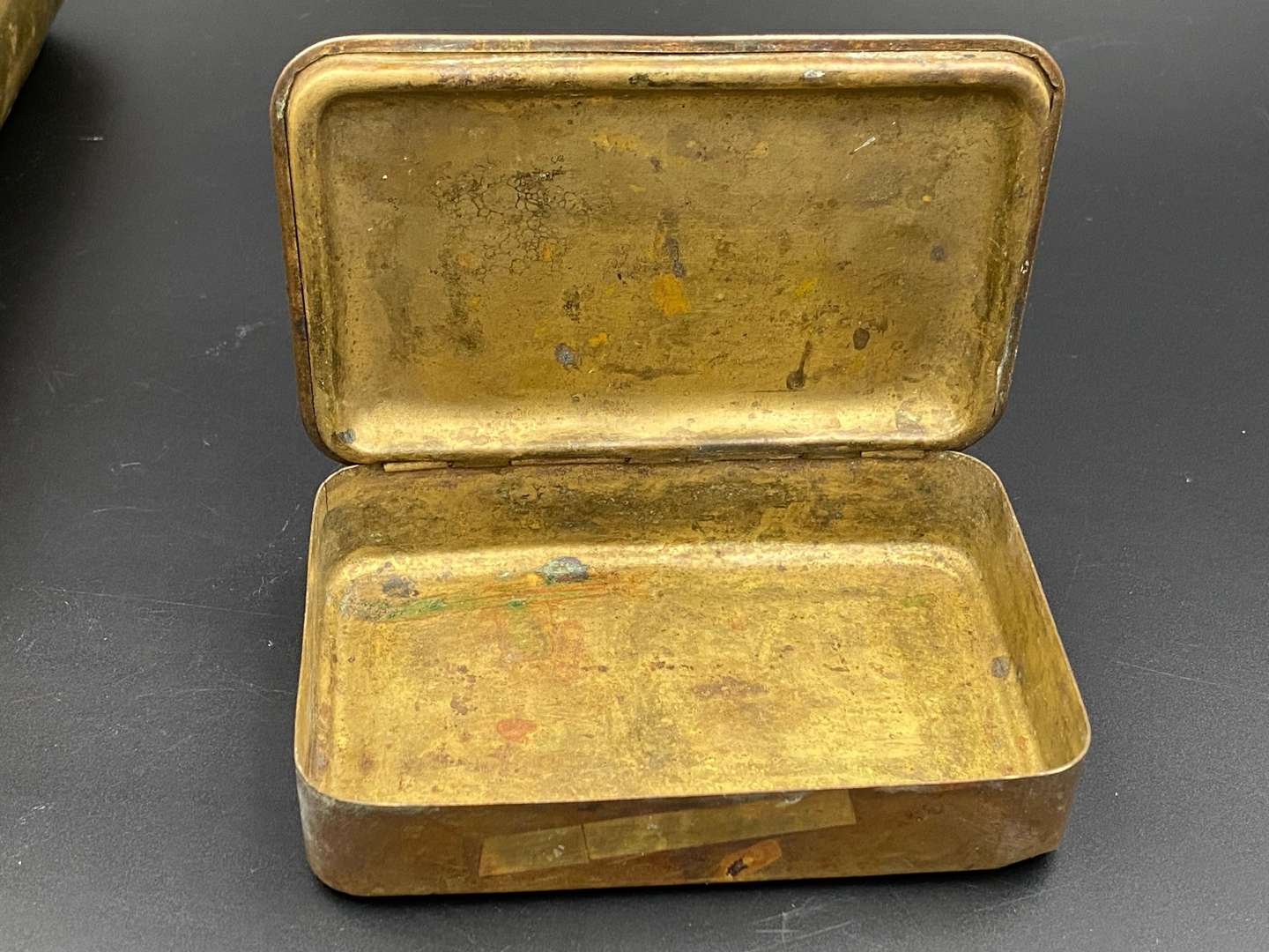 <p>MIXED LOT OF 20th CENTURY MILITARY ITEMS COMPRISING,&nbsp;</p>