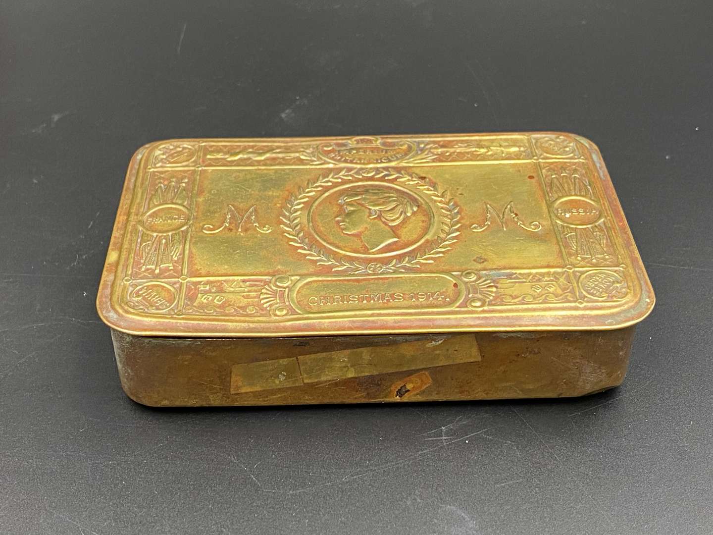 <p>MIXED LOT OF 20th CENTURY MILITARY ITEMS COMPRISING,&nbsp;</p>