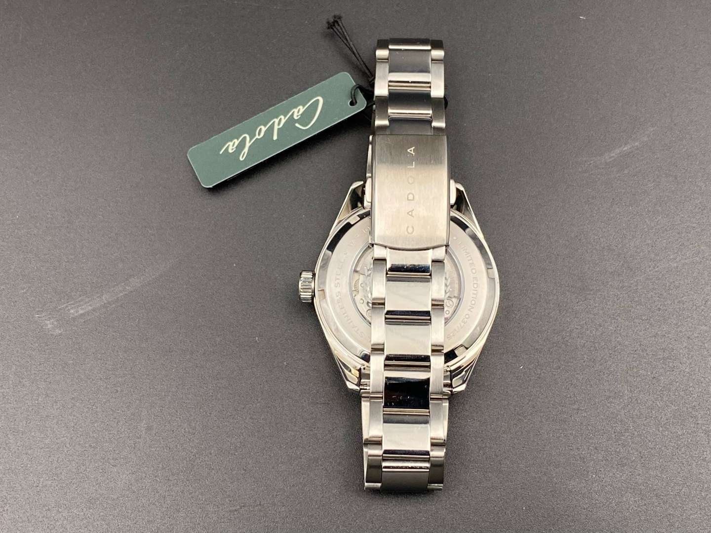 <p>CADOLA, &nbsp;COSWORTH, a stainless steel, automatic, centre seconds, calendar wristwatch, 037/125, CD-1025,</p>
