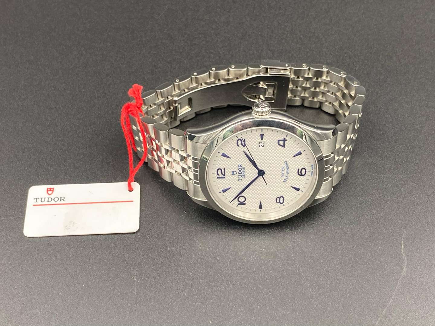 <p>TUDOR, GENEVE, stainless steel, center seconds, calendar wristwatch, Model 91650, 9TN1750</p>