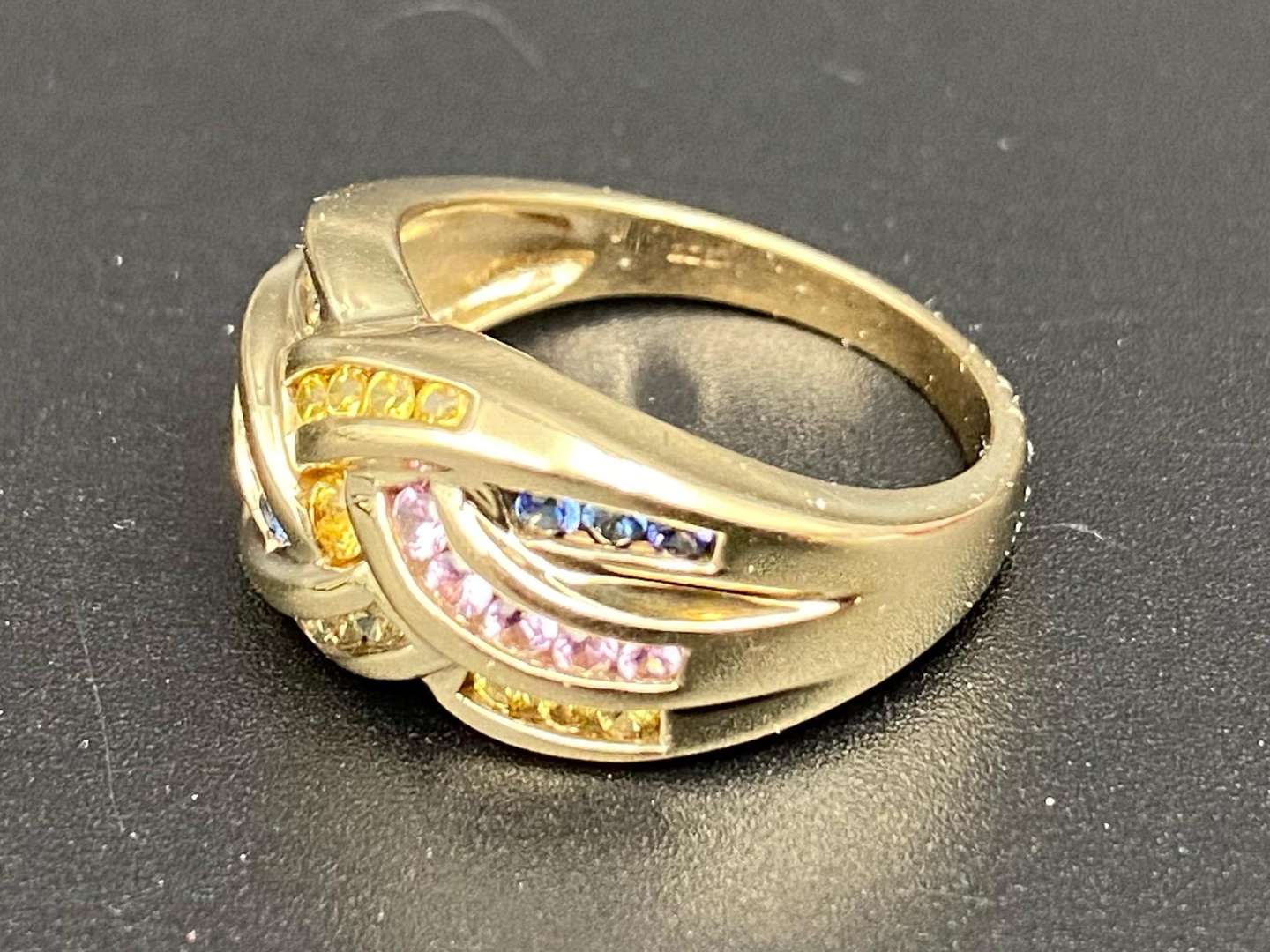 <p>A multi Sapphire 9ct gold ring</p>