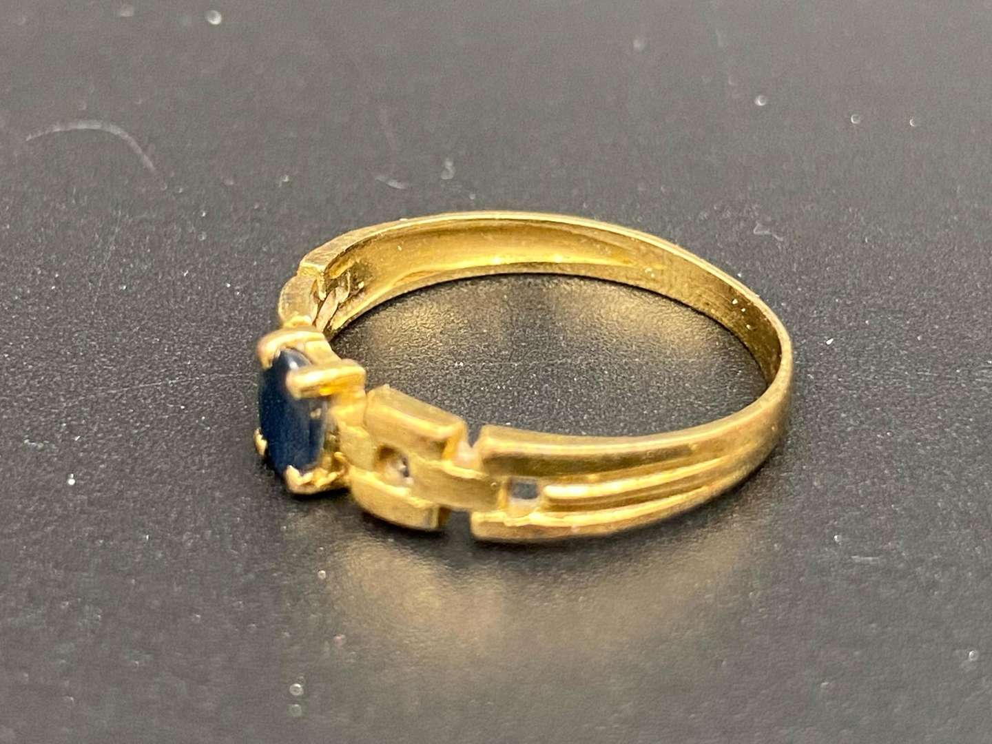 <p>set, continental gold ring 150TBC</p>