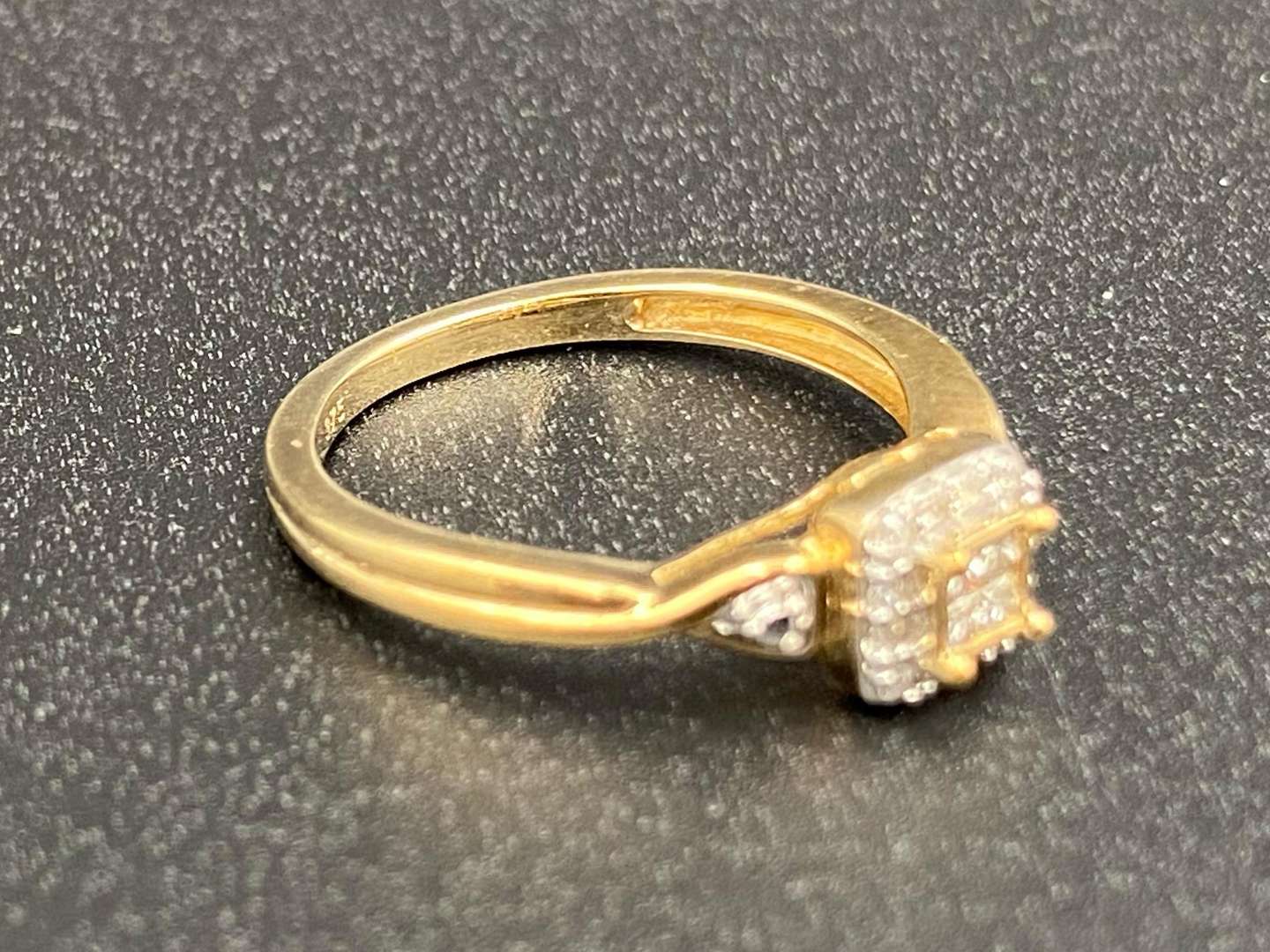 <p>A Diamond Set cluster Ring,</p>