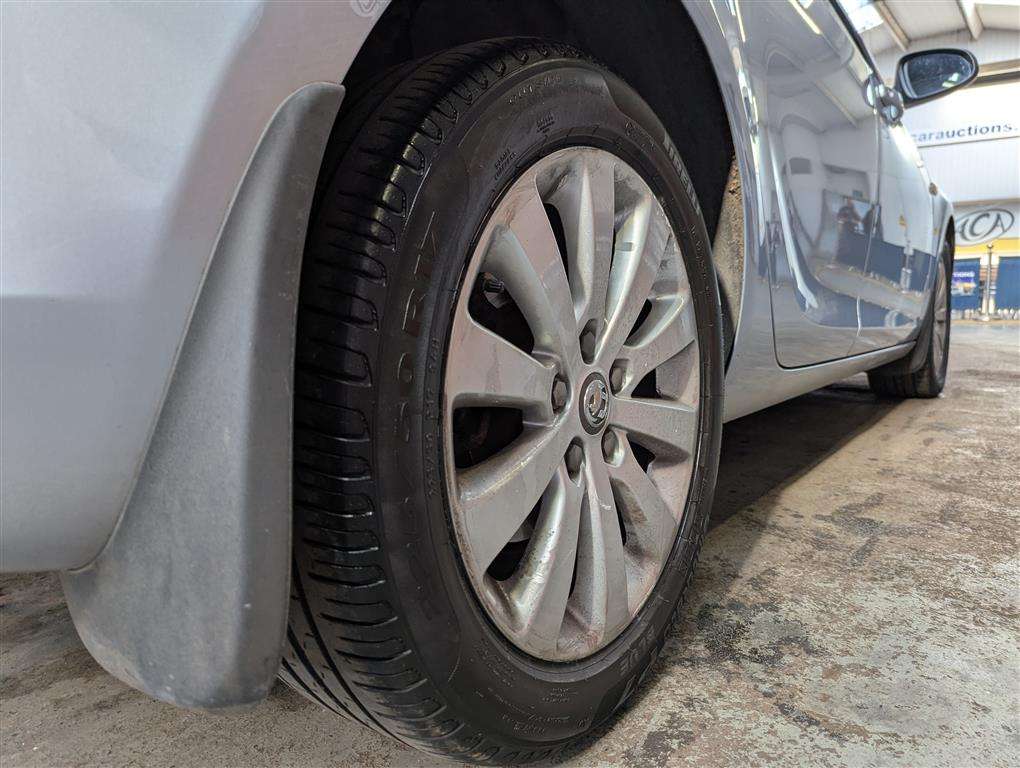 <p>2014 VAUXHALL ASTRA TECH LINE CDTI ECOF</p>